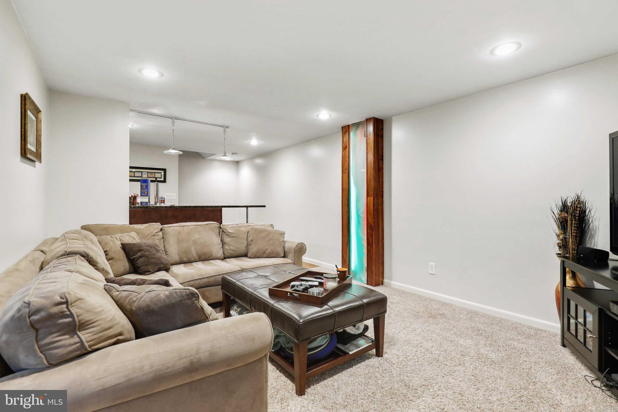 KINGS CONTRIVANCE - Residential