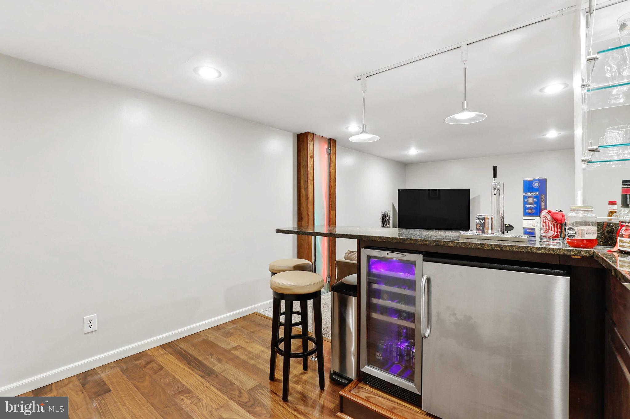 KINGS CONTRIVANCE - Residential