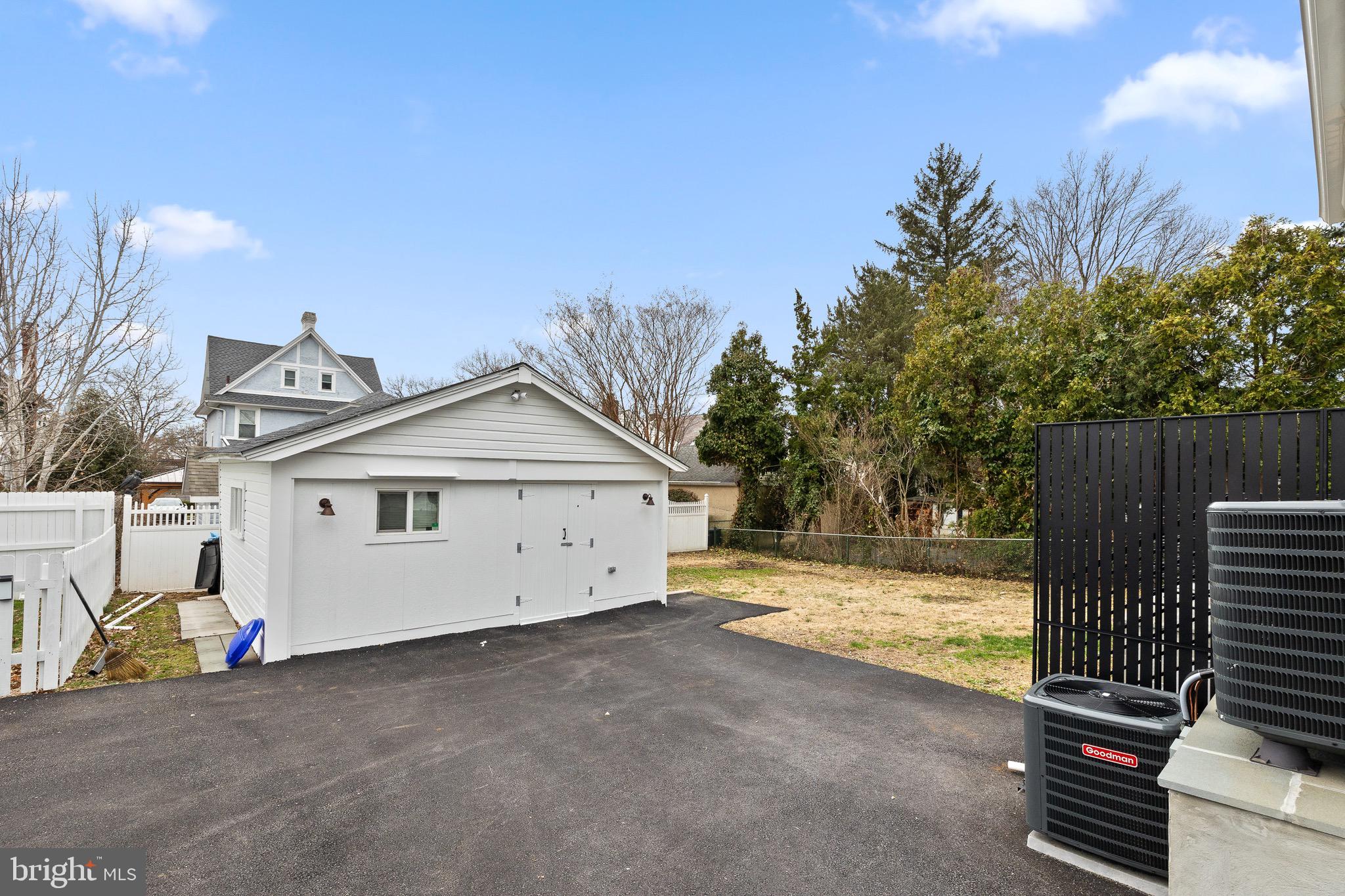 BROOKLINE - Residential