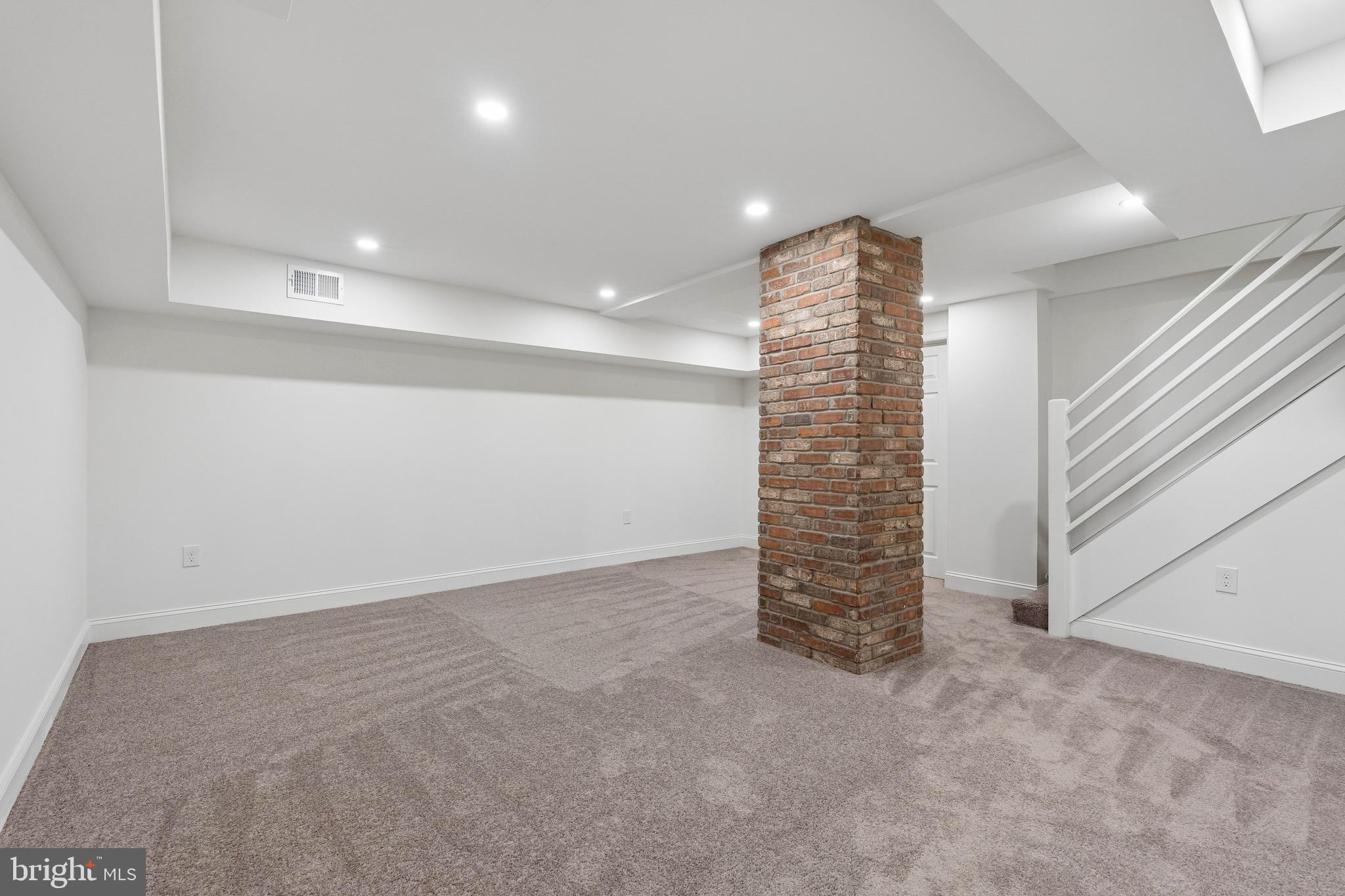 BROOKLINE - Residential