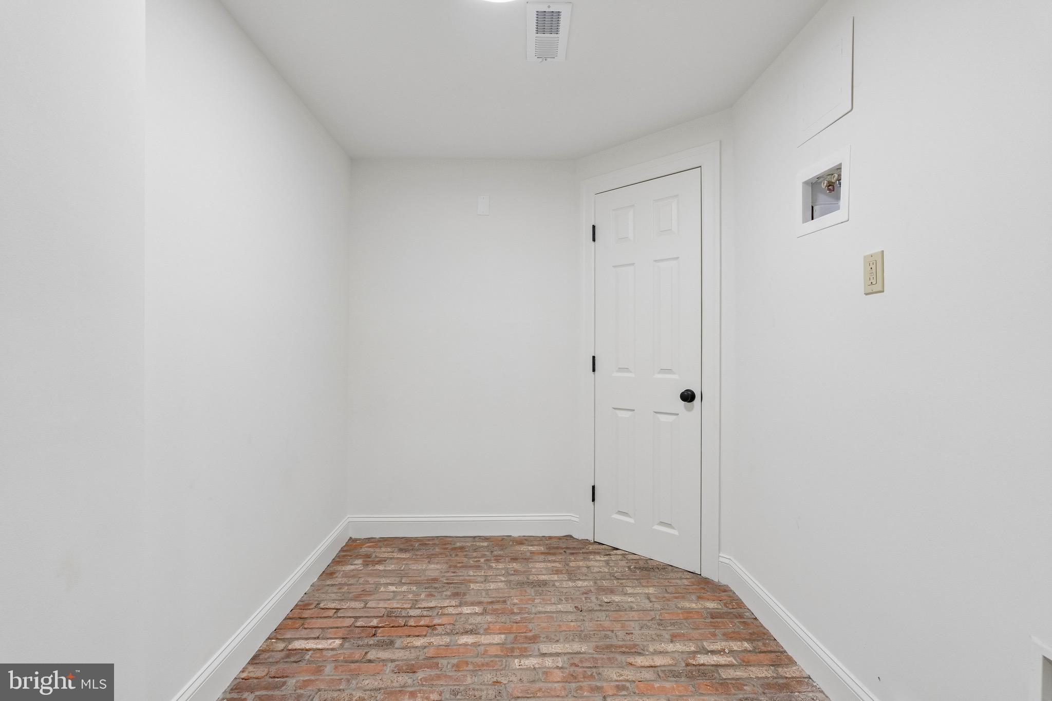 BROOKLINE - Residential