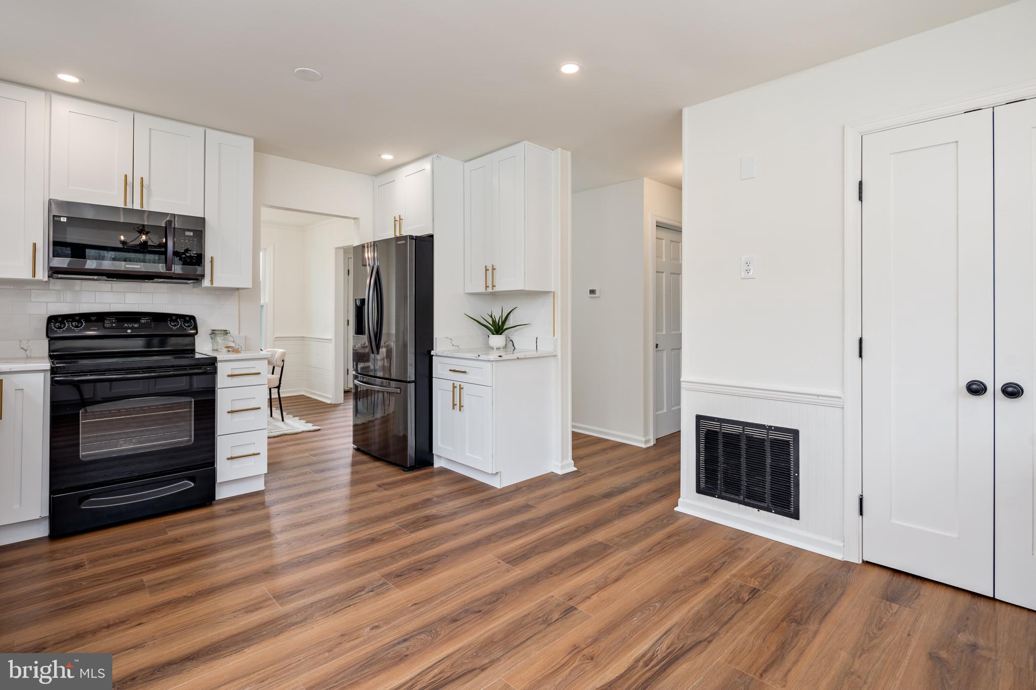 CHURCH HILL - Residential