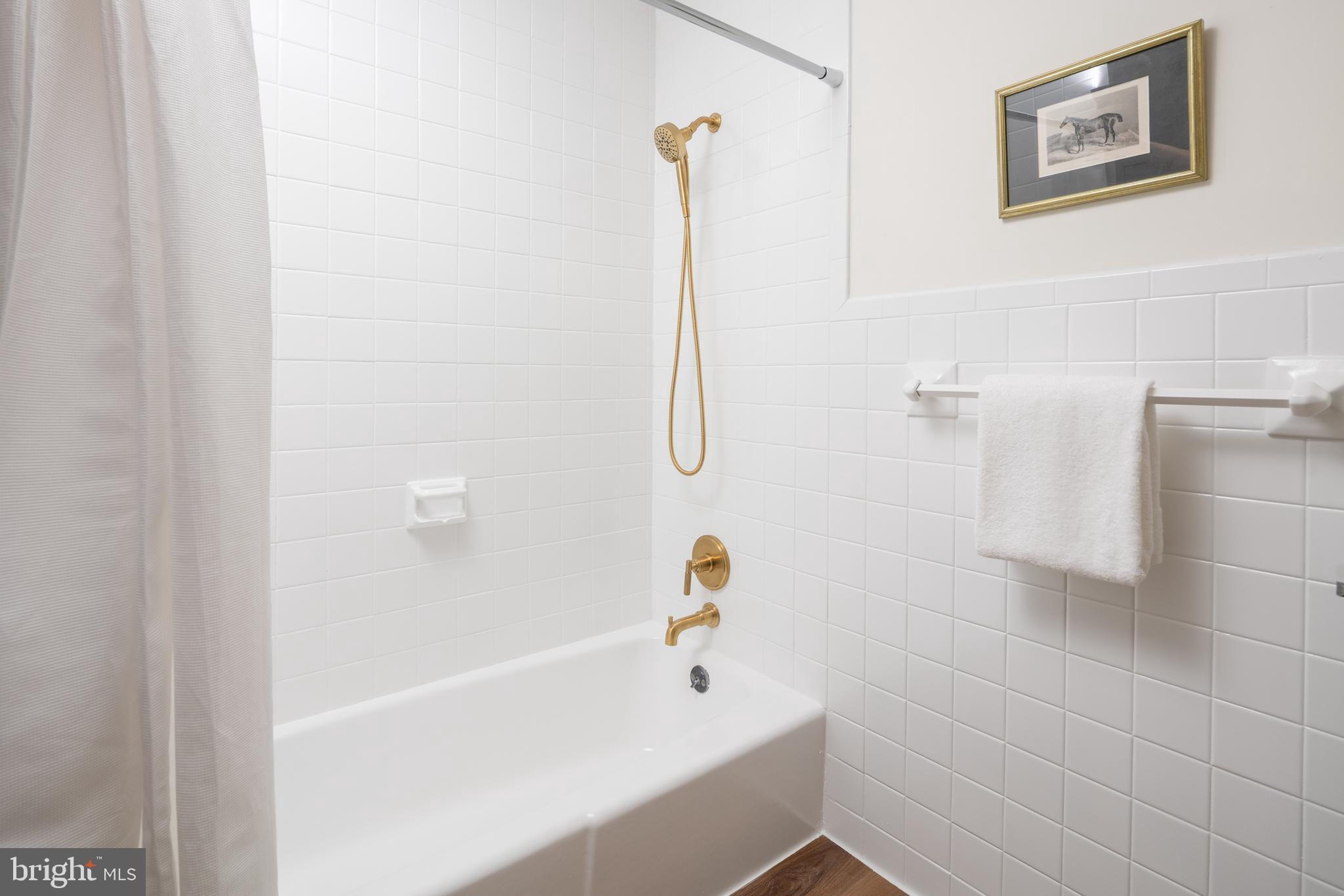 CHURCH HILL - Residential