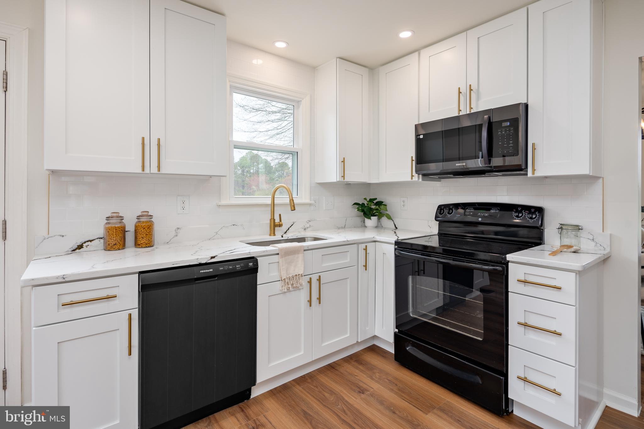 CHURCH HILL - Residential