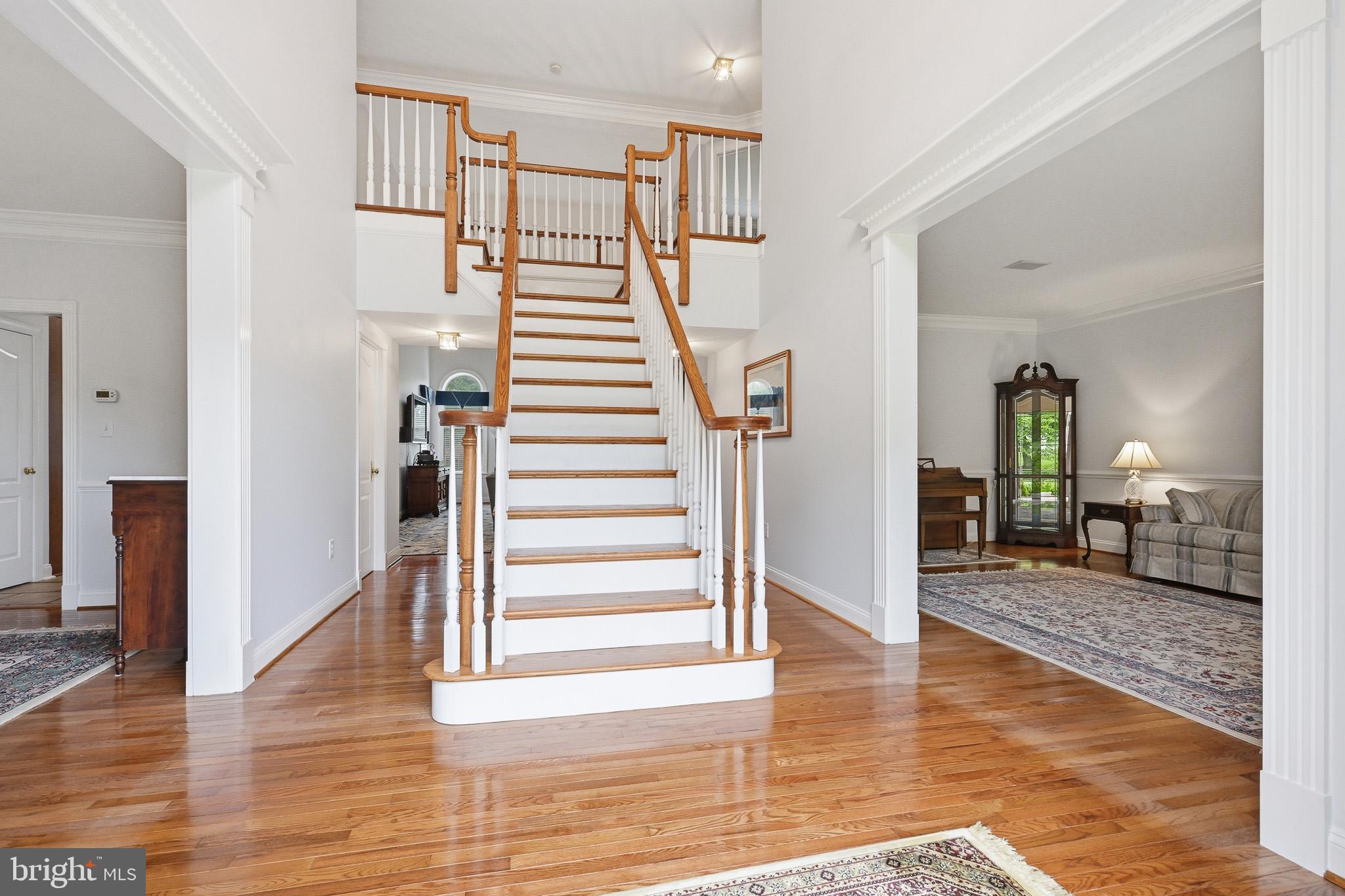 28 W PERIWINKLE LANE