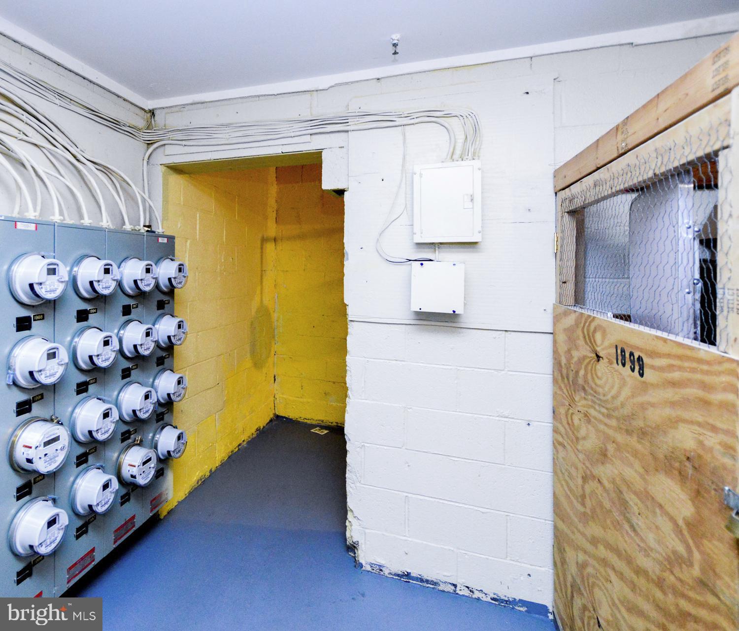 FRENCHMANS CREEK - Residential