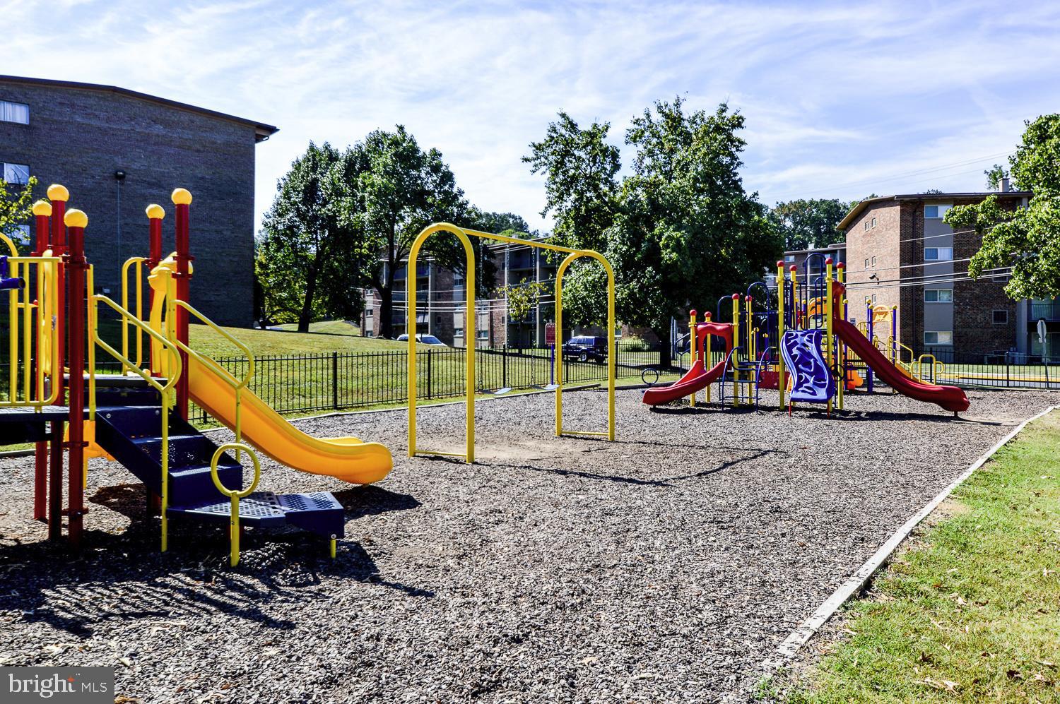 FRENCHMANS CREEK - Residential