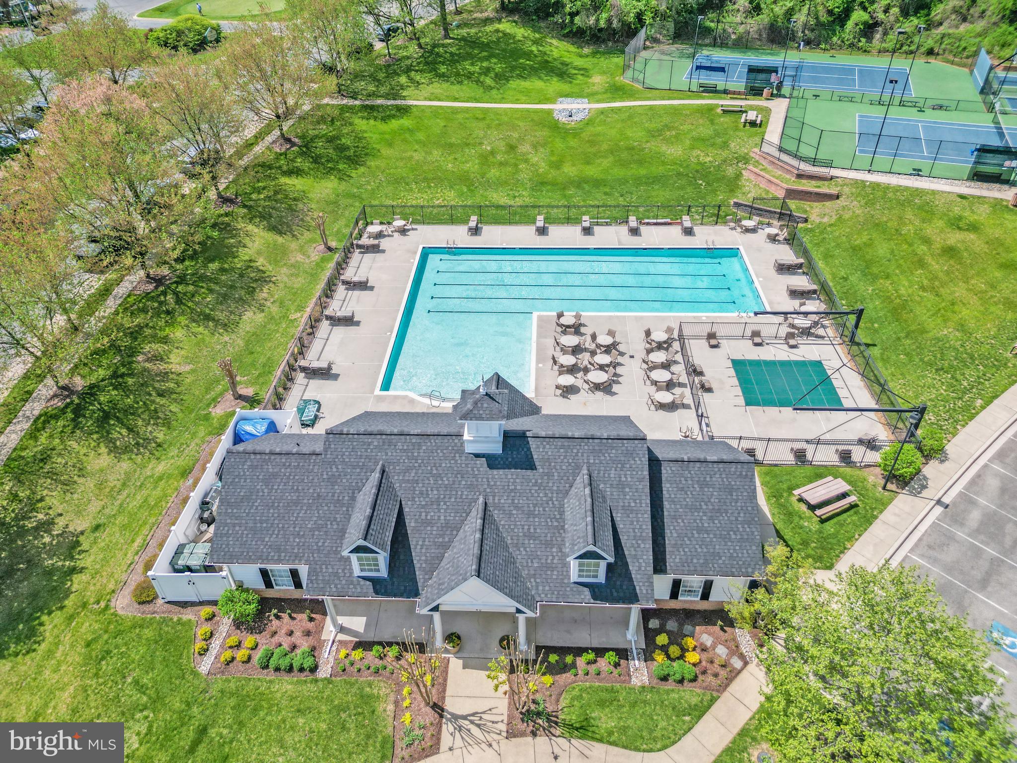 SOUTH RIVER COLONY - Residential