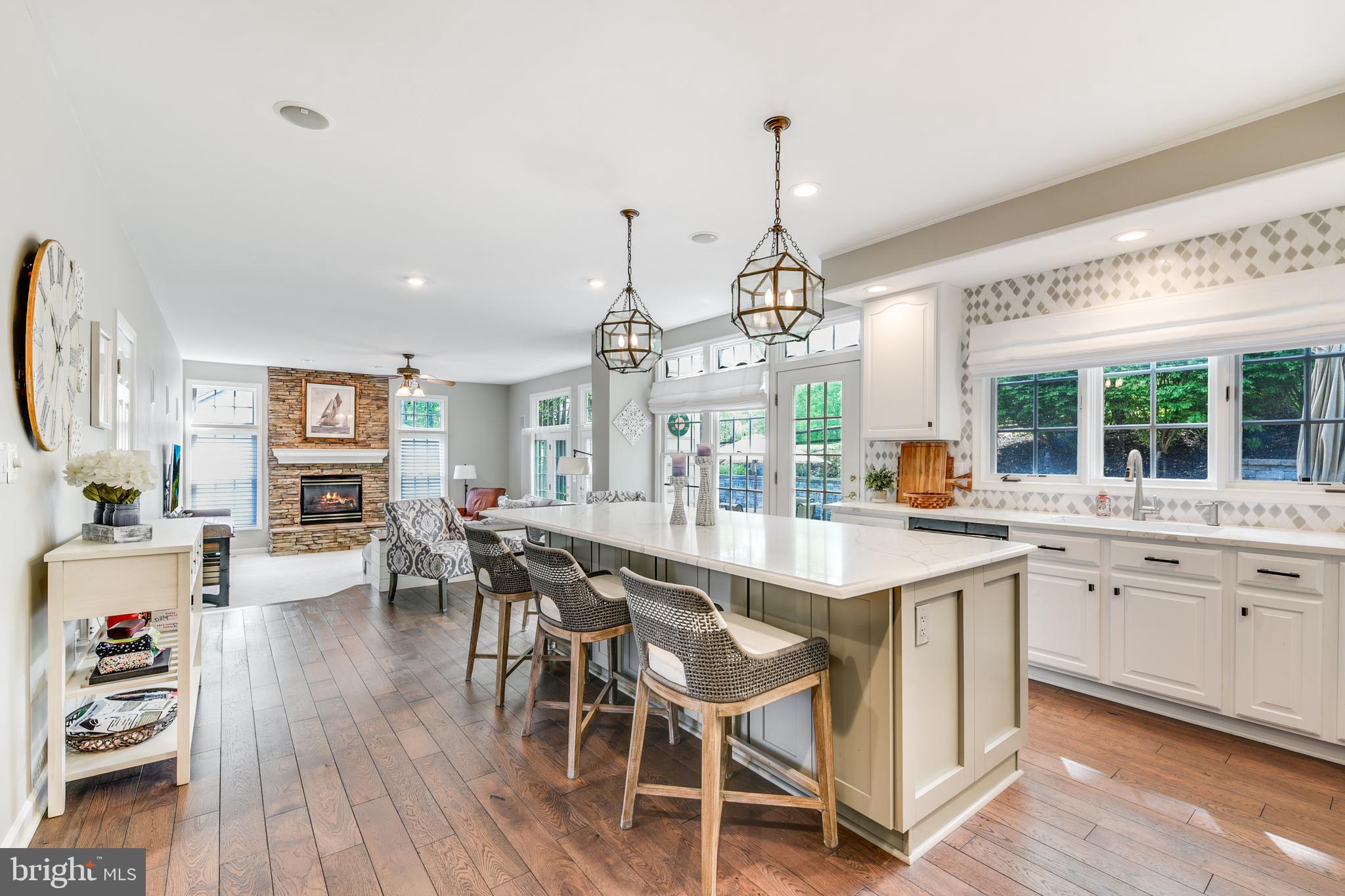 SOUTH RIVER COLONY - Residential