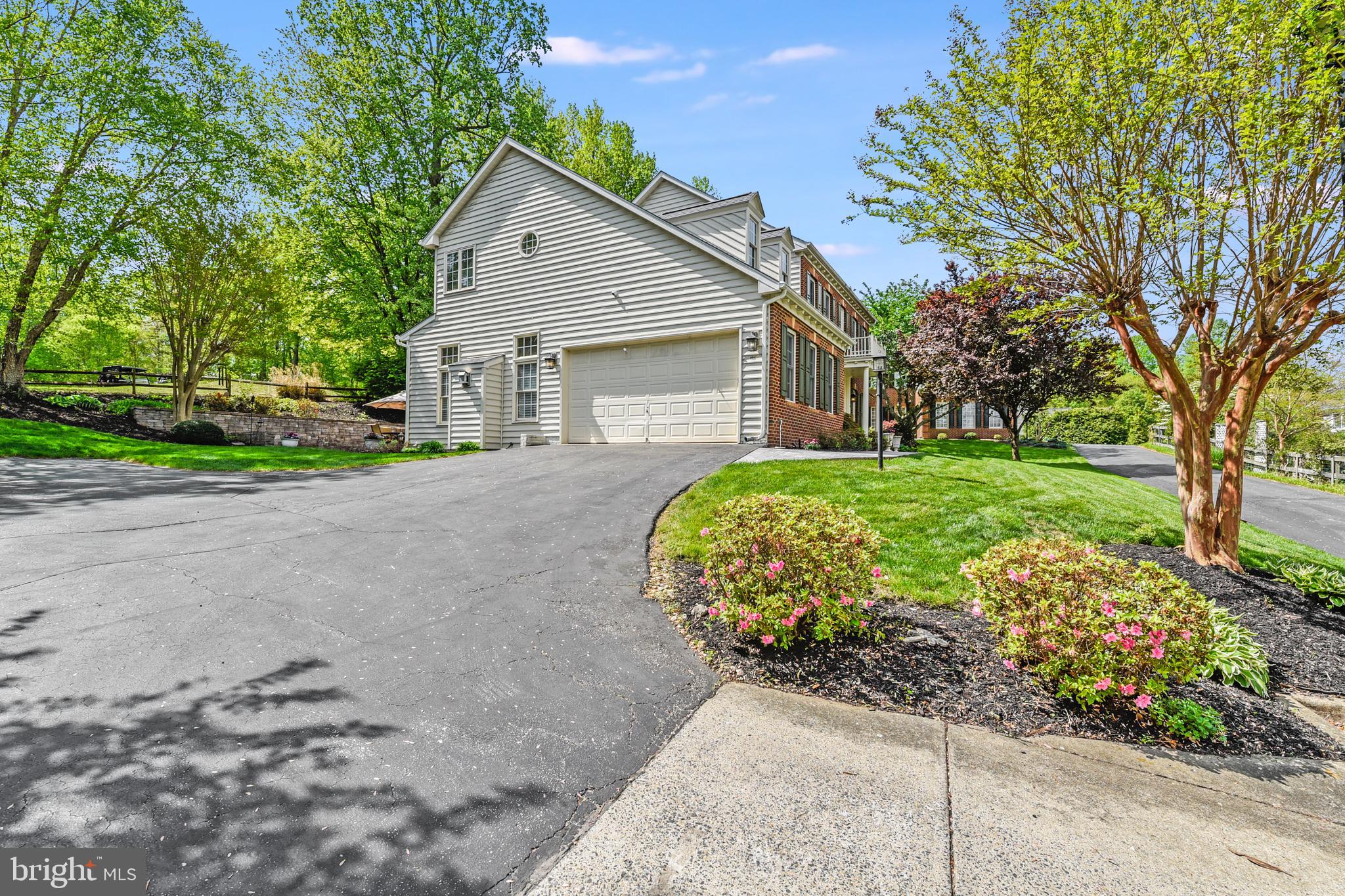 SOUTH RIVER COLONY - Residential