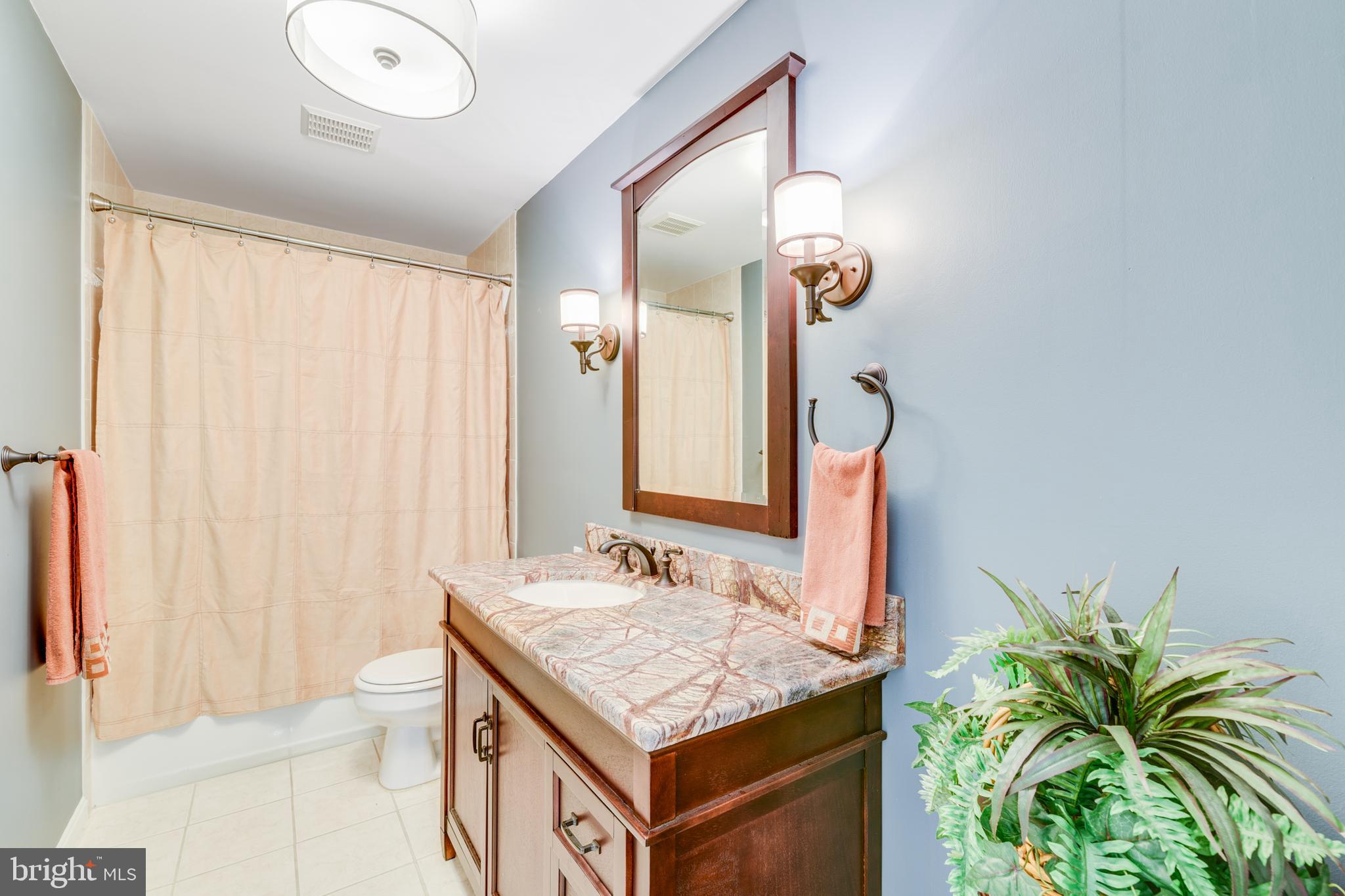 SOUTH RIVER COLONY - Residential