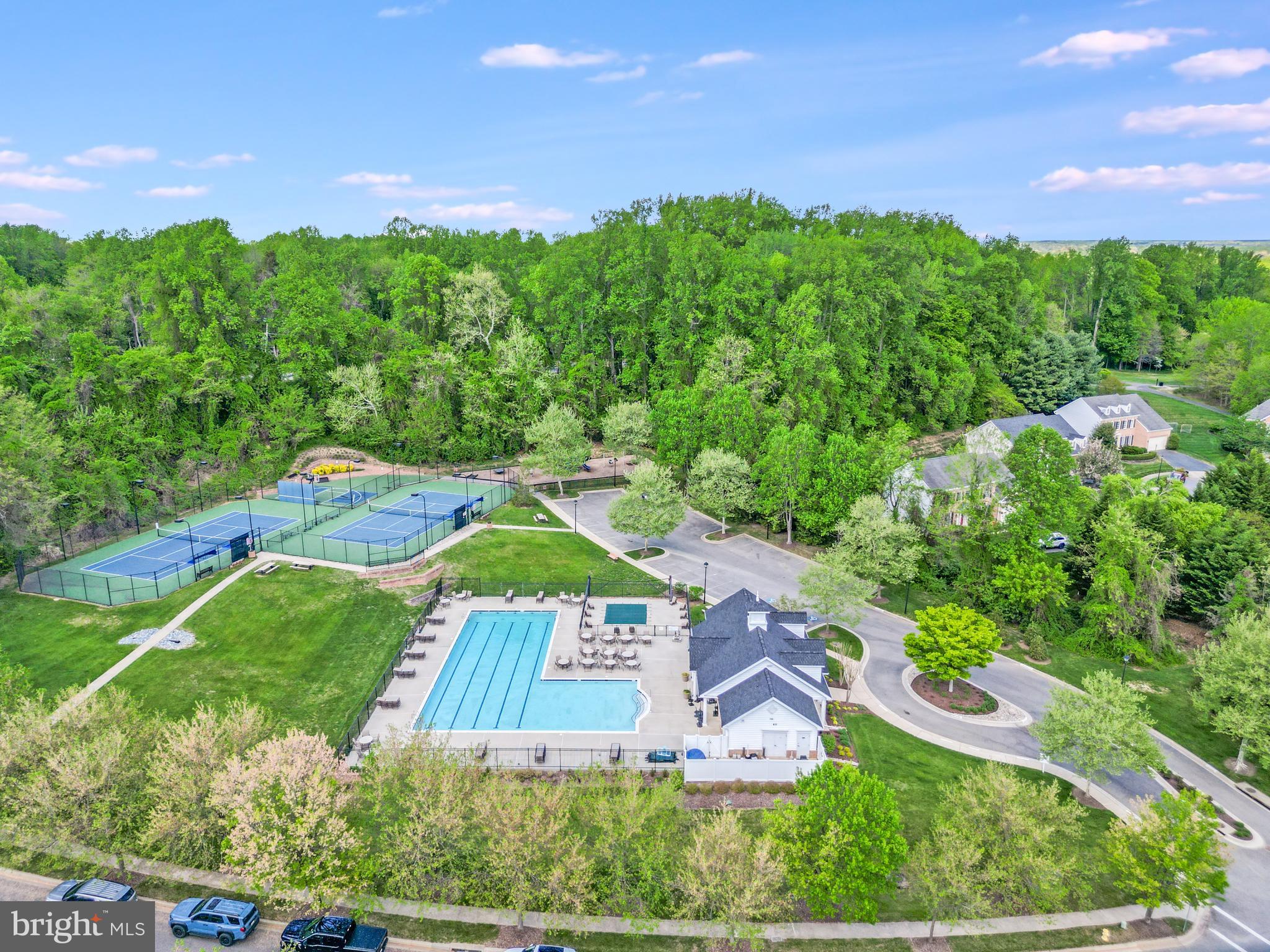 SOUTH RIVER COLONY - Residential