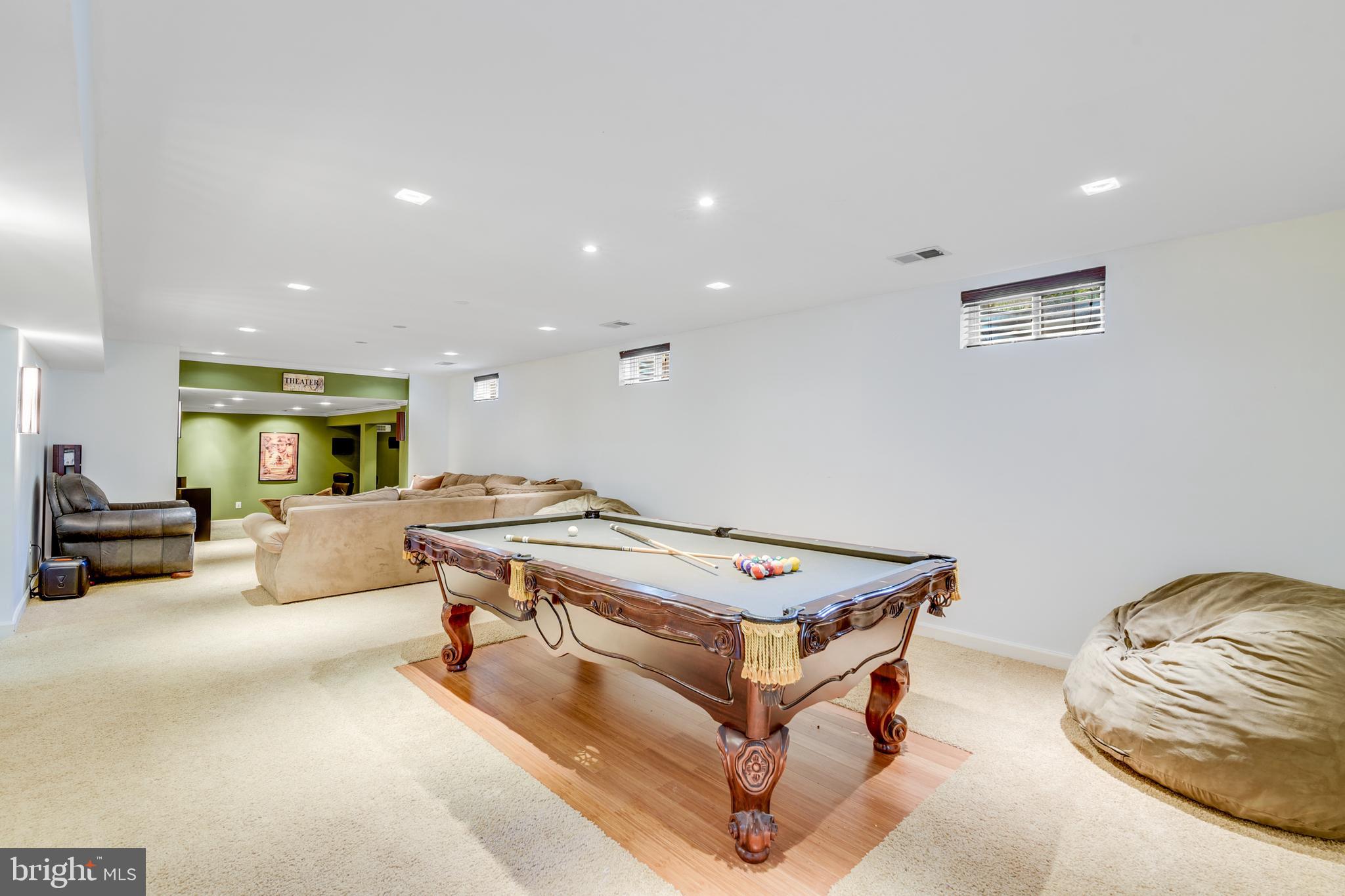 SOUTH RIVER COLONY - Residential