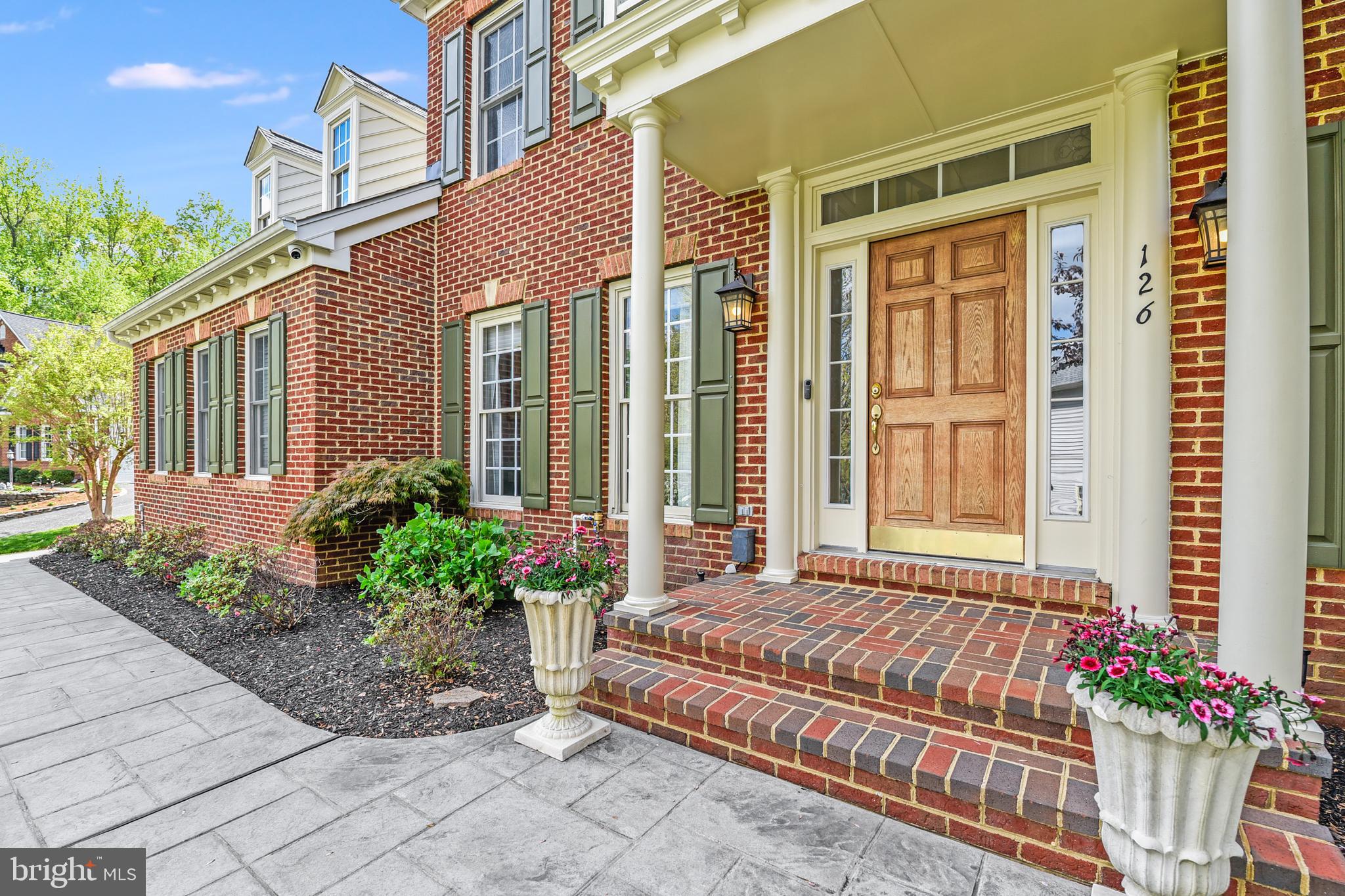 SOUTH RIVER COLONY - Residential