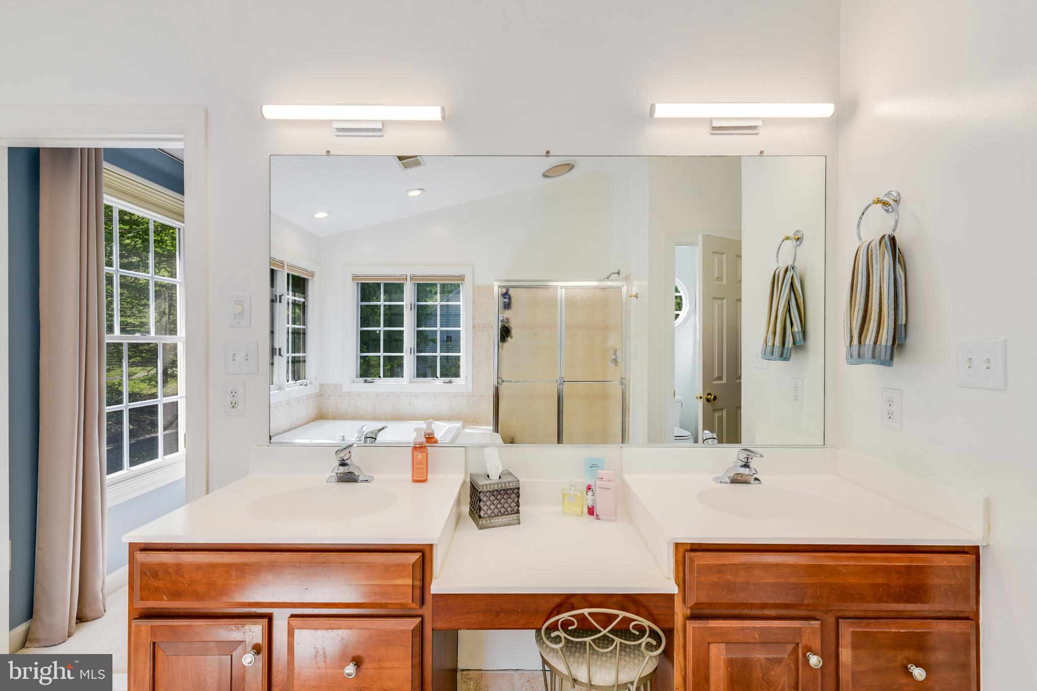 SOUTH RIVER COLONY - Residential