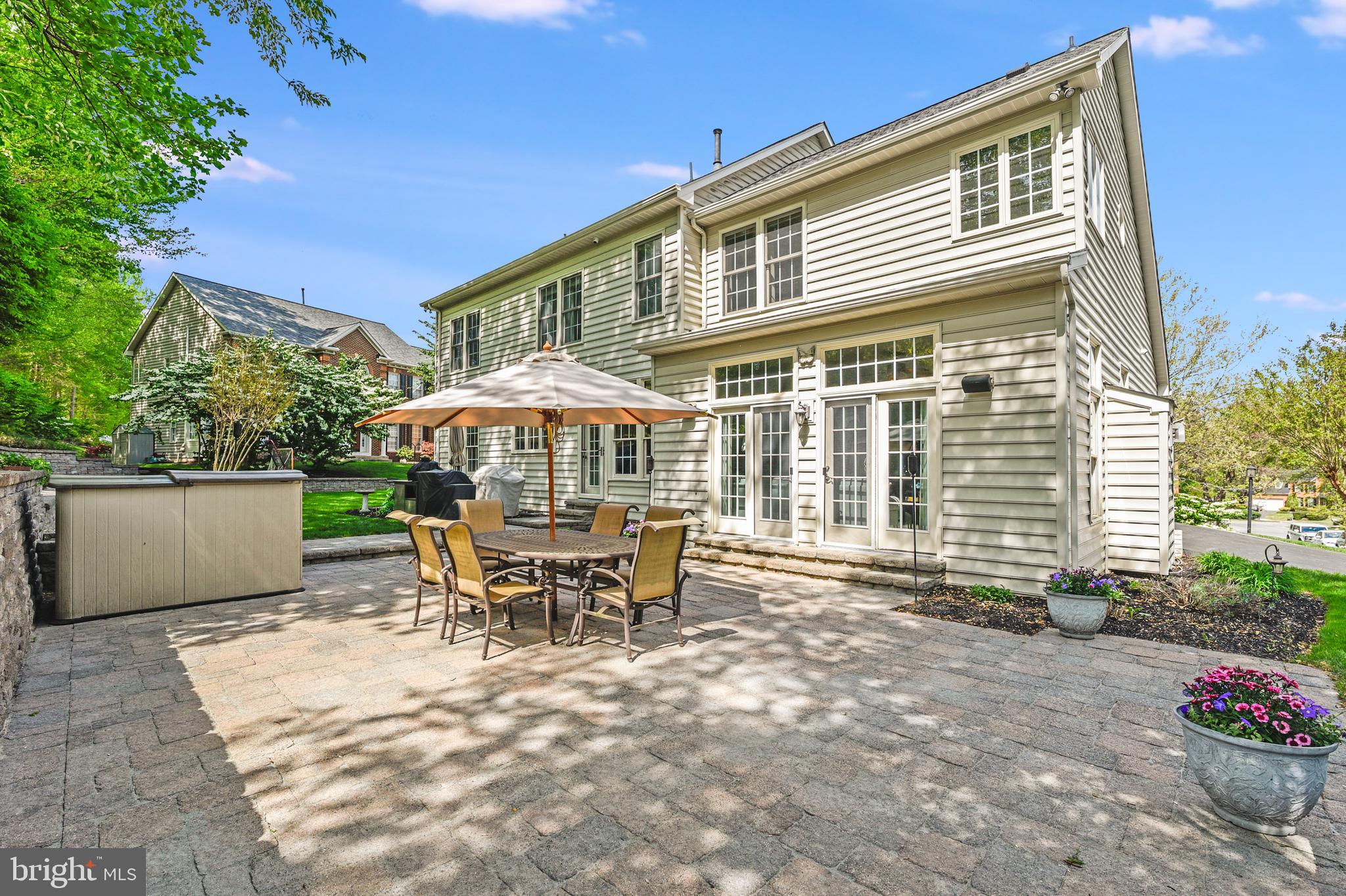 SOUTH RIVER COLONY - Residential