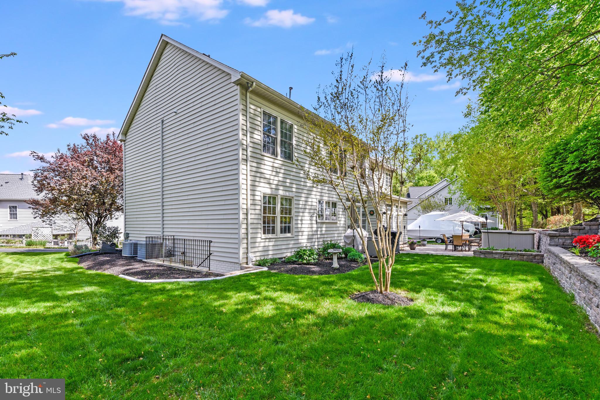 SOUTH RIVER COLONY - Residential