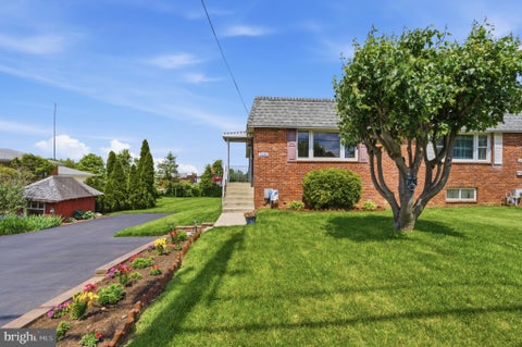 Townhouse For Sale - 1430 Colwell Lane<br/> CONSHOHOCKEN, PA 19428