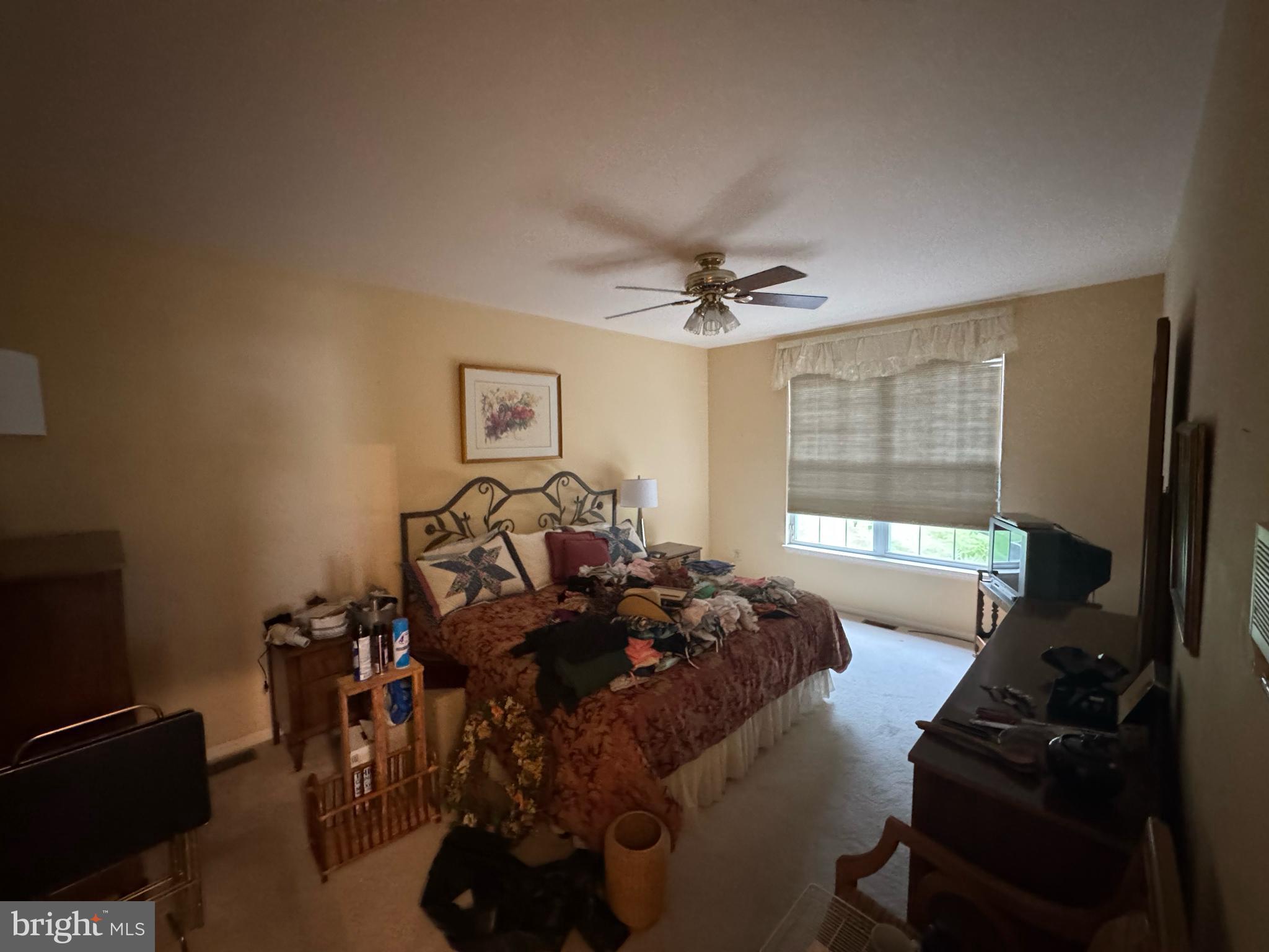 128 STEWARTS COURT 806