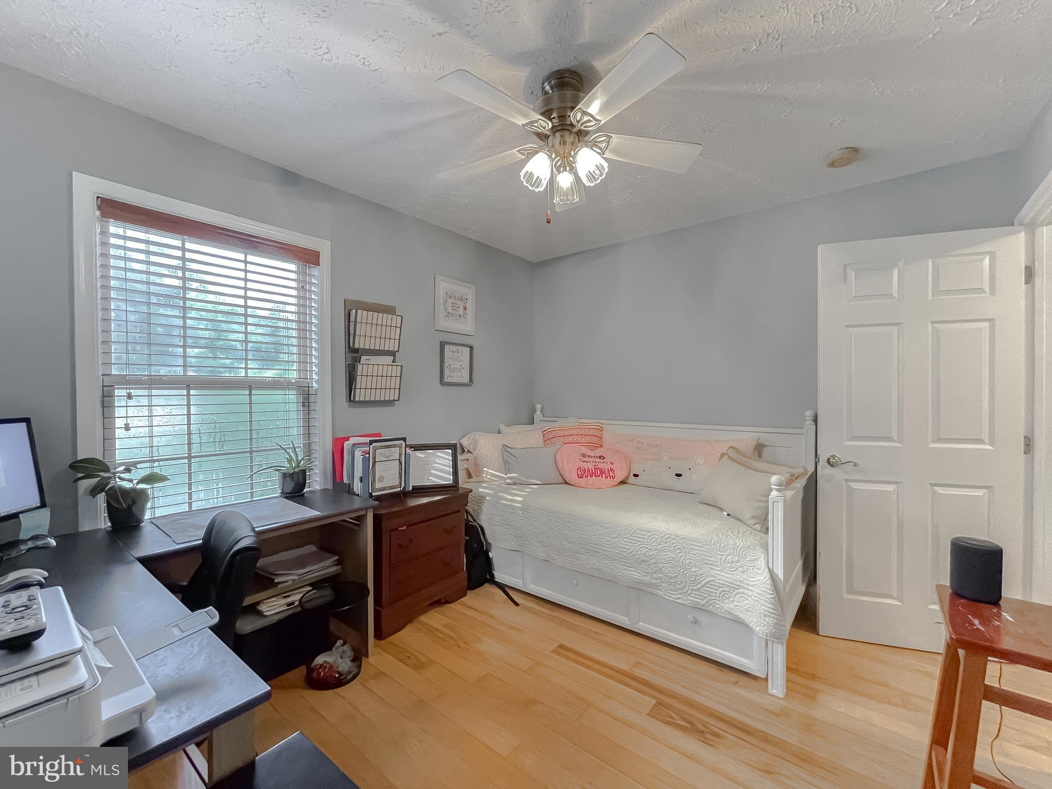 PINE HILL EST SUB - Residential