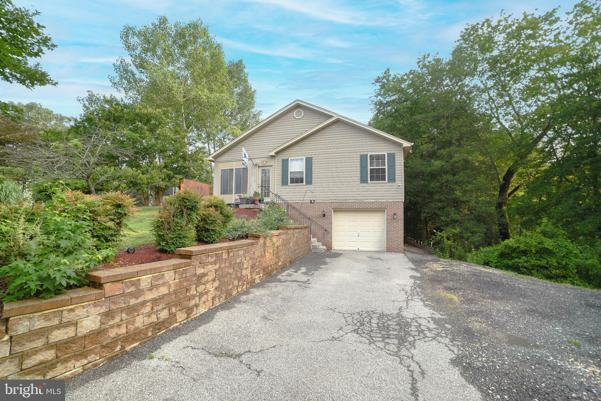 PINE HILL EST SUB - Residential