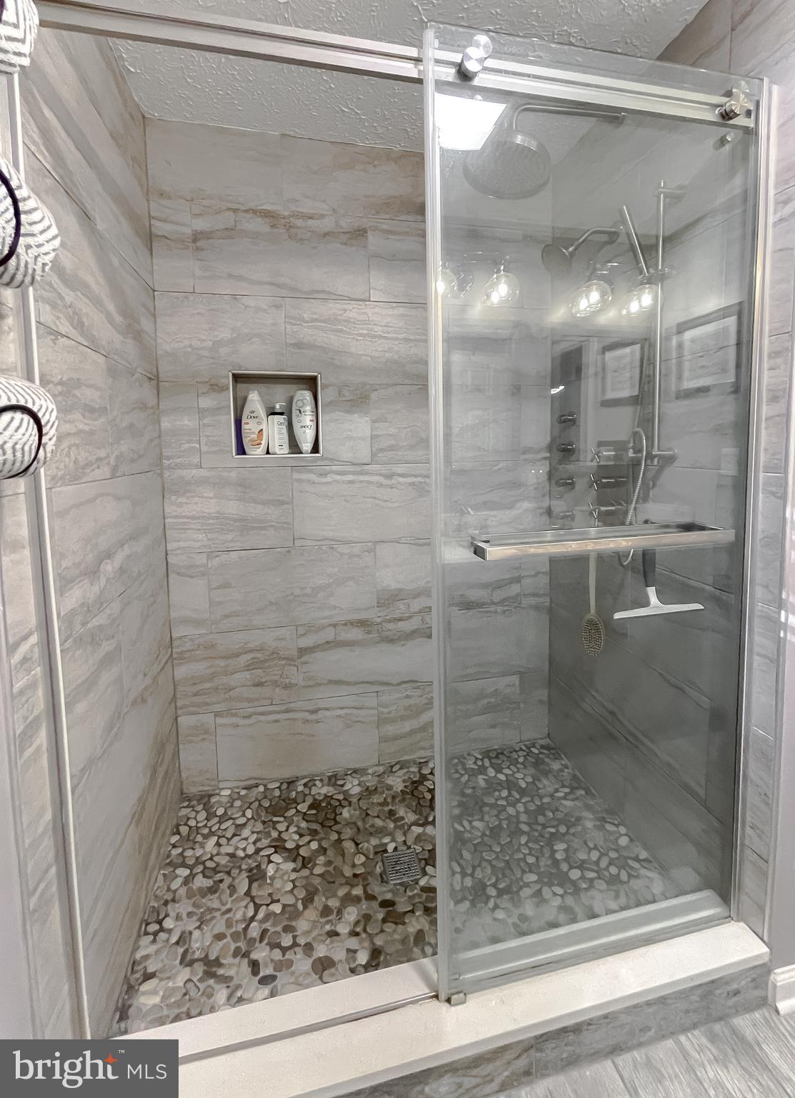 PINE HILL EST SUB - Residential