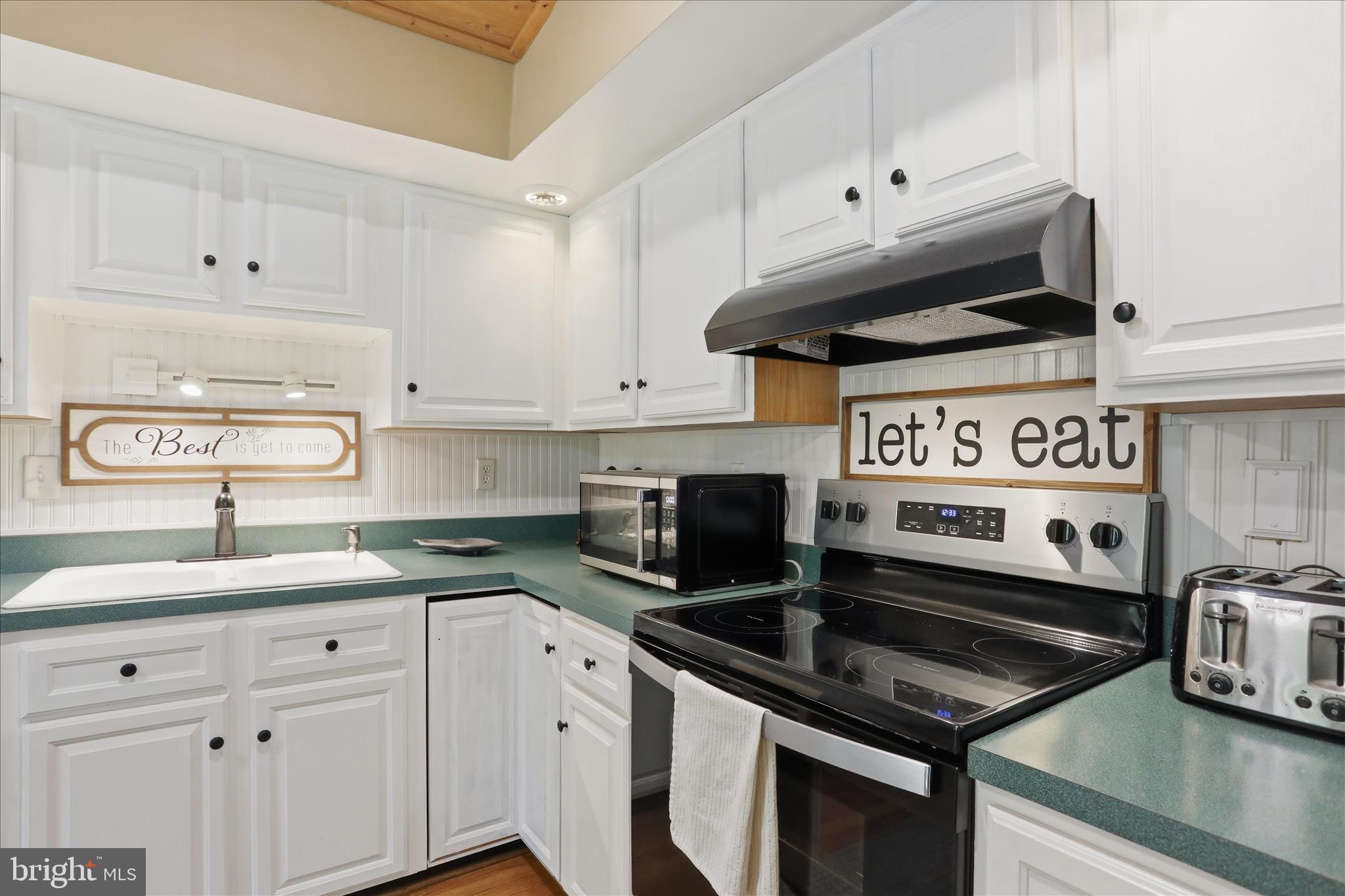 13010 BELLE MEADE LANE
