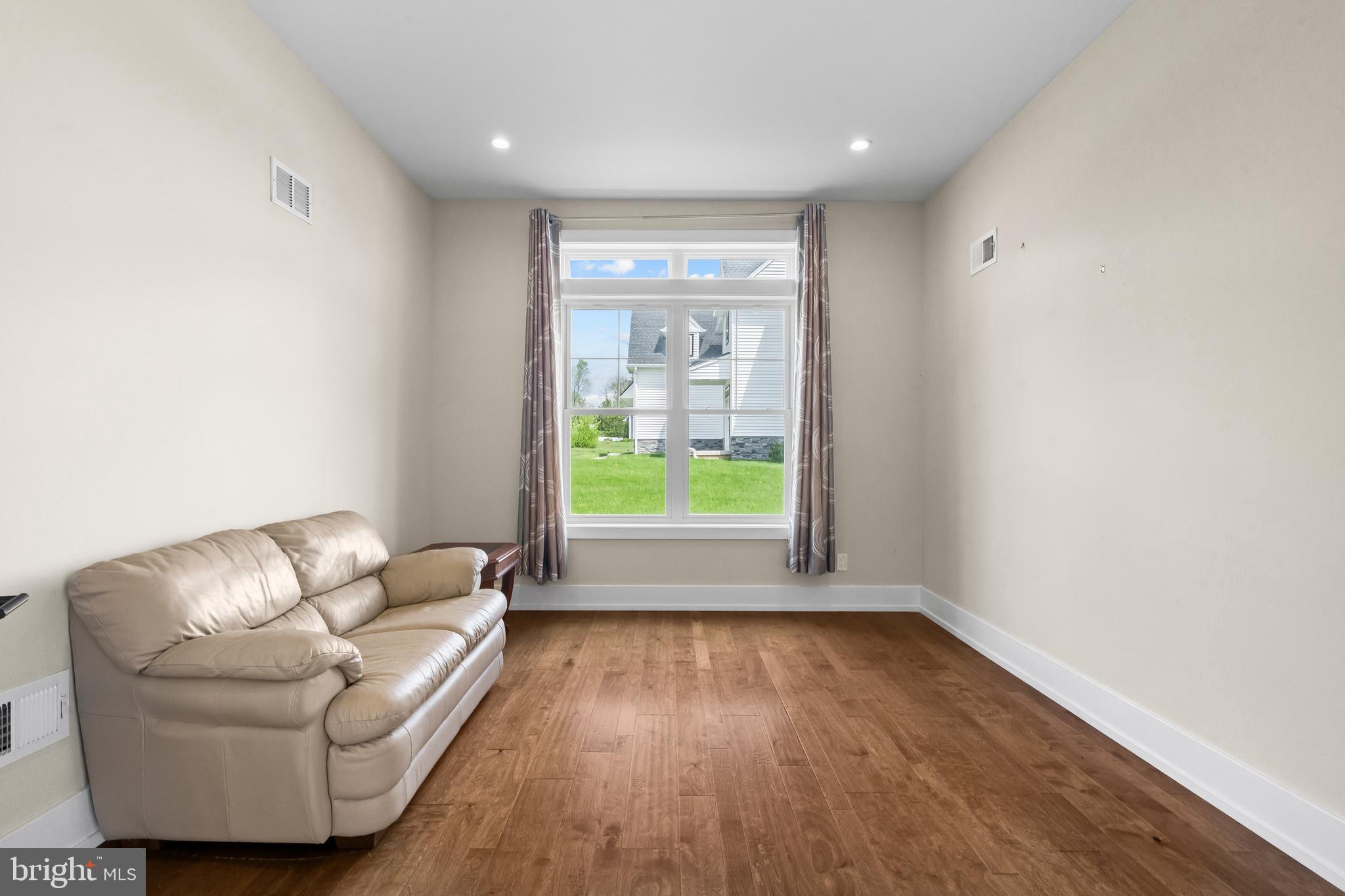 CREEKVIEW ESTATES - Residential