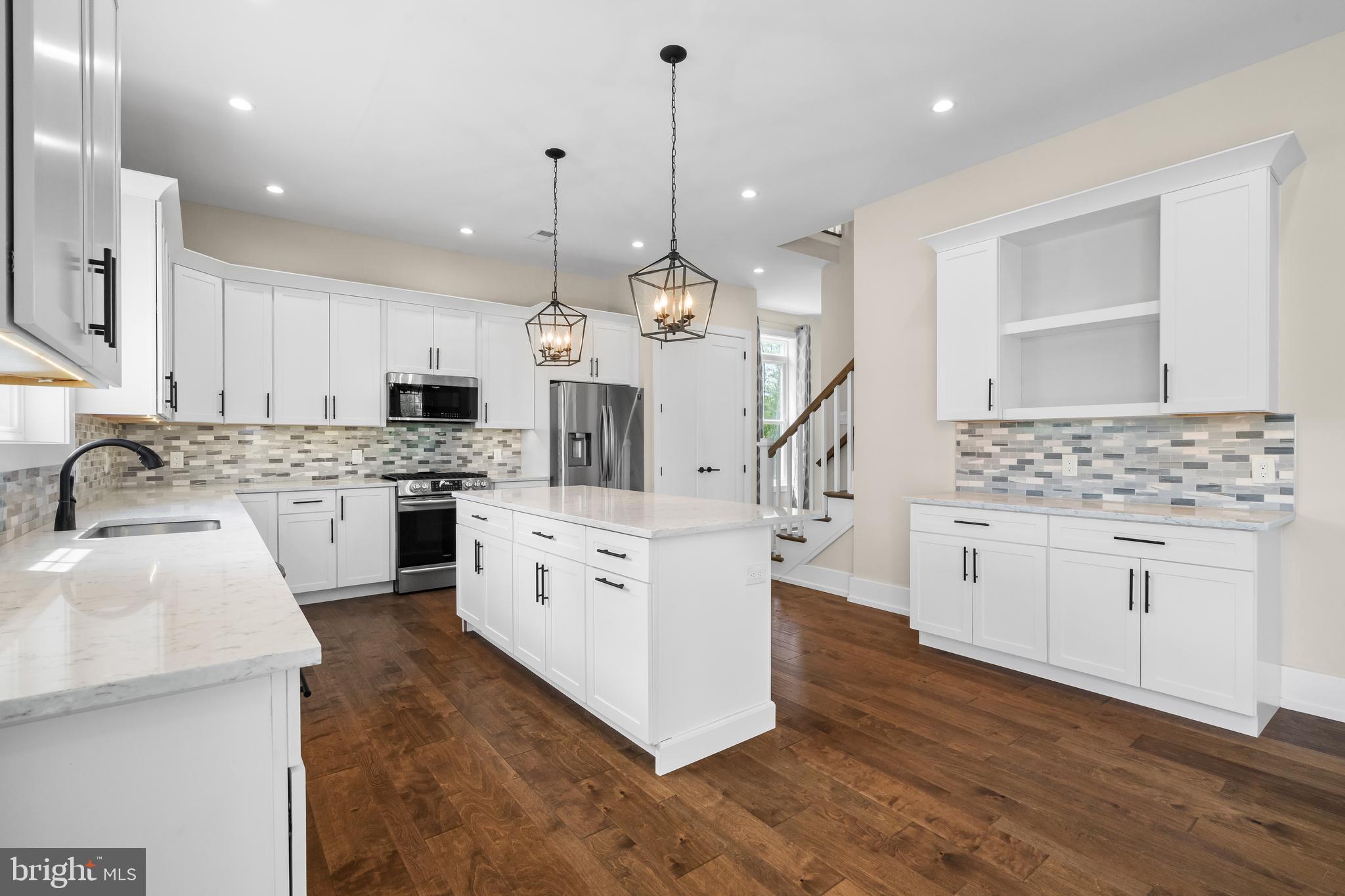 CREEKVIEW ESTATES - Residential