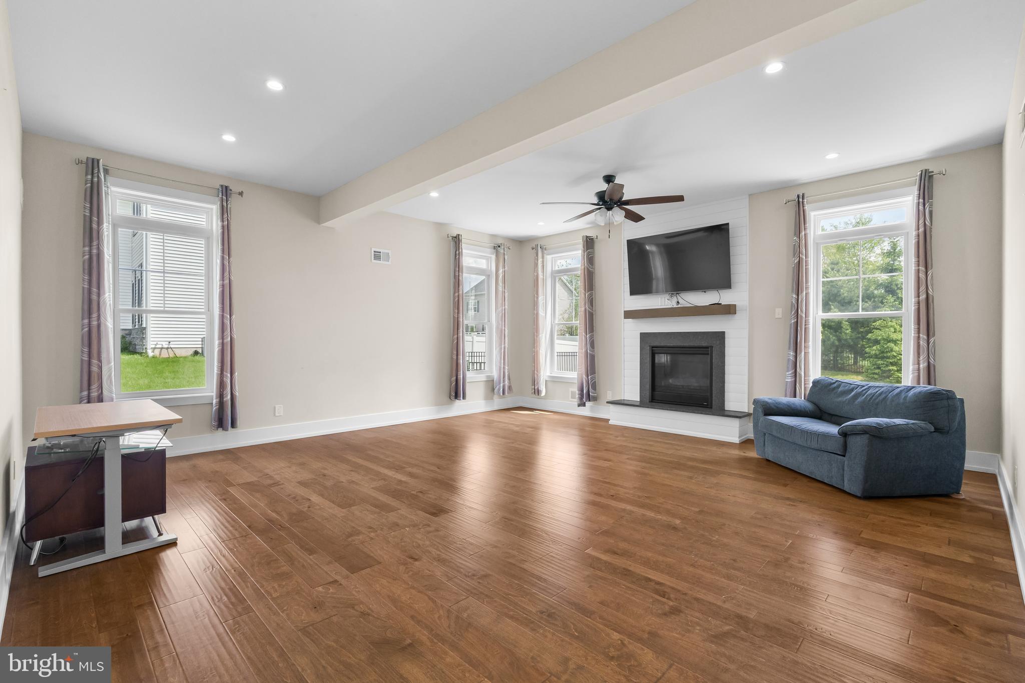 CREEKVIEW ESTATES - Residential