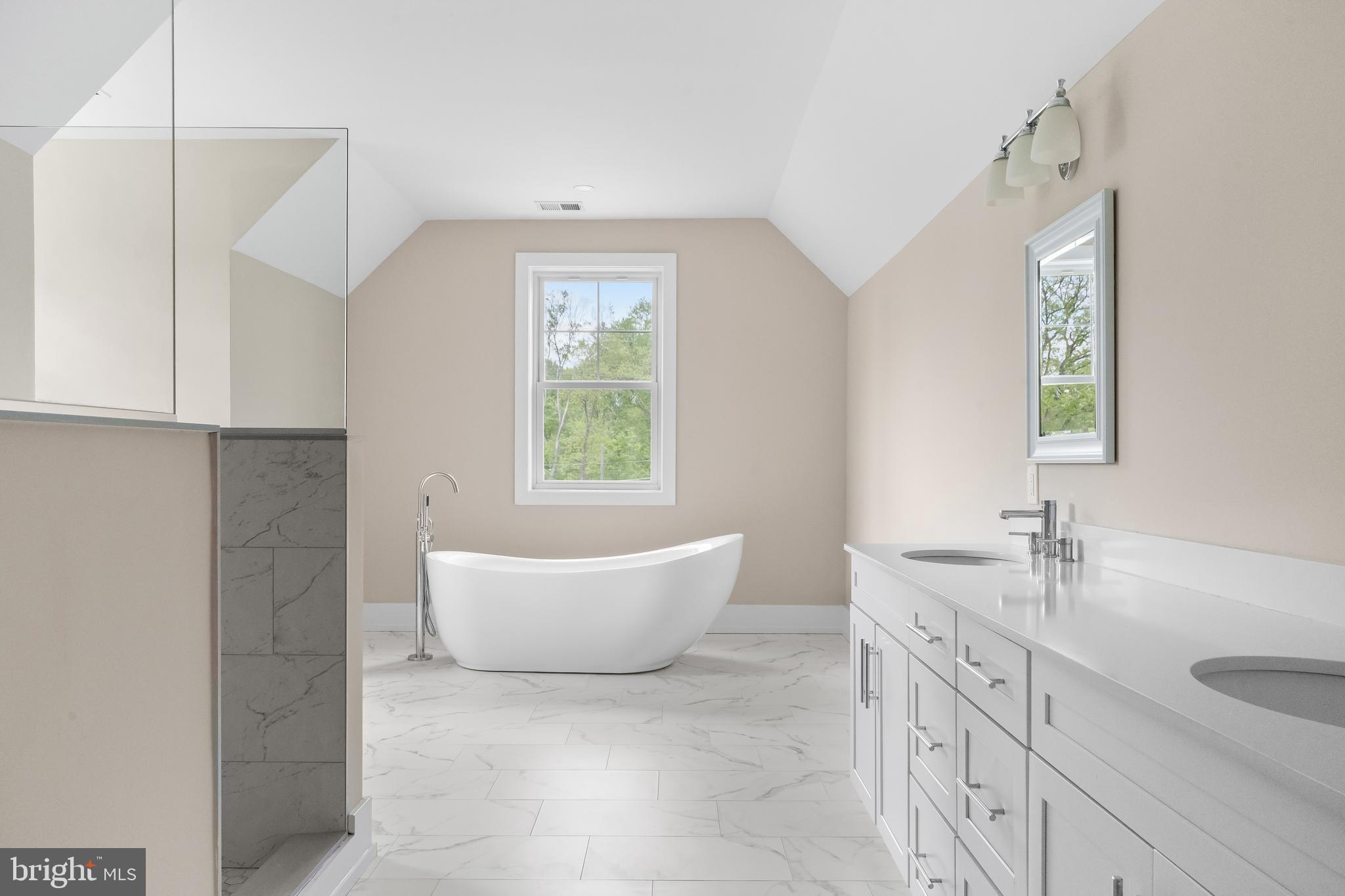 CREEKVIEW ESTATES - Residential