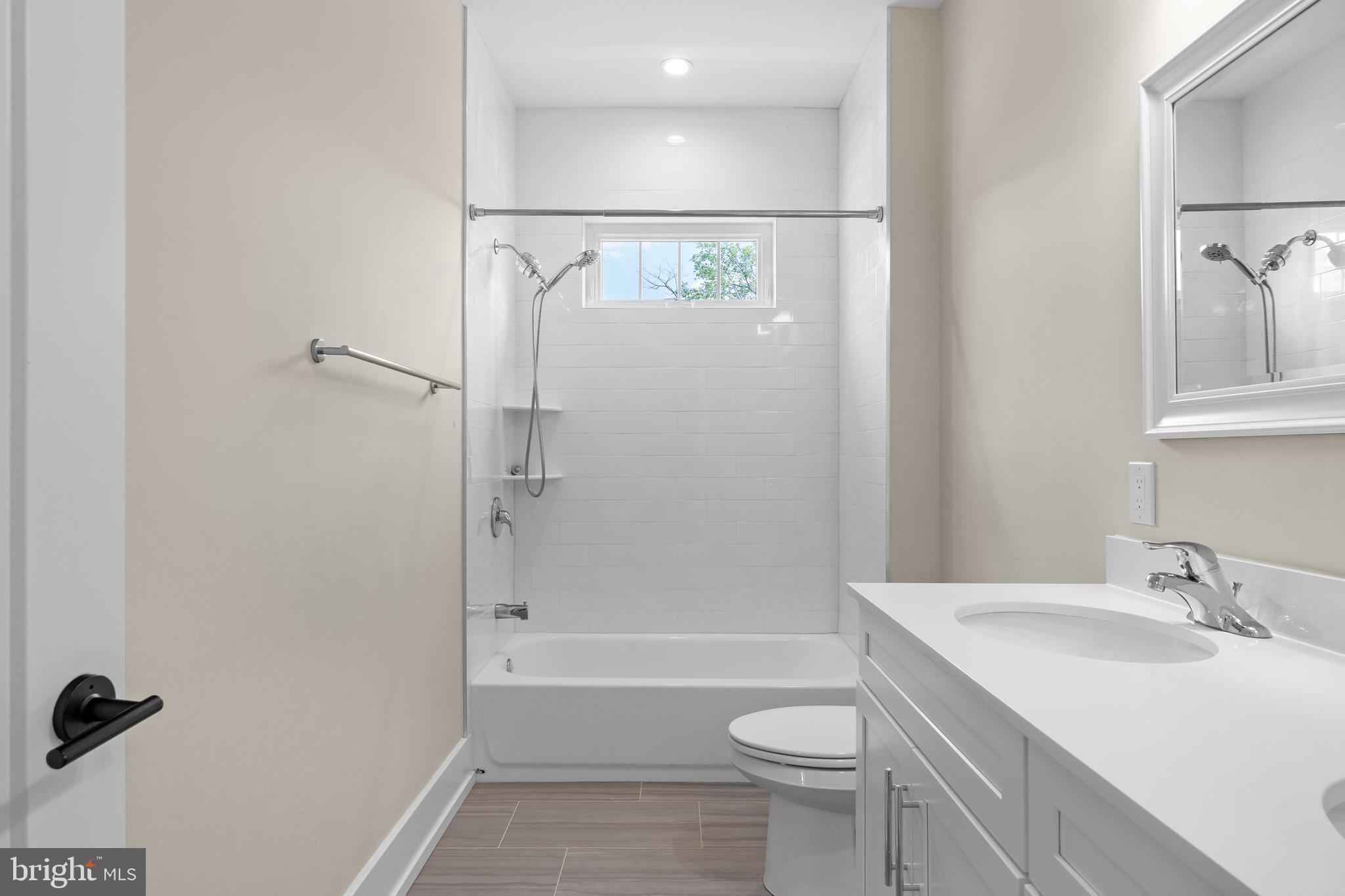 CREEKVIEW ESTATES - Residential