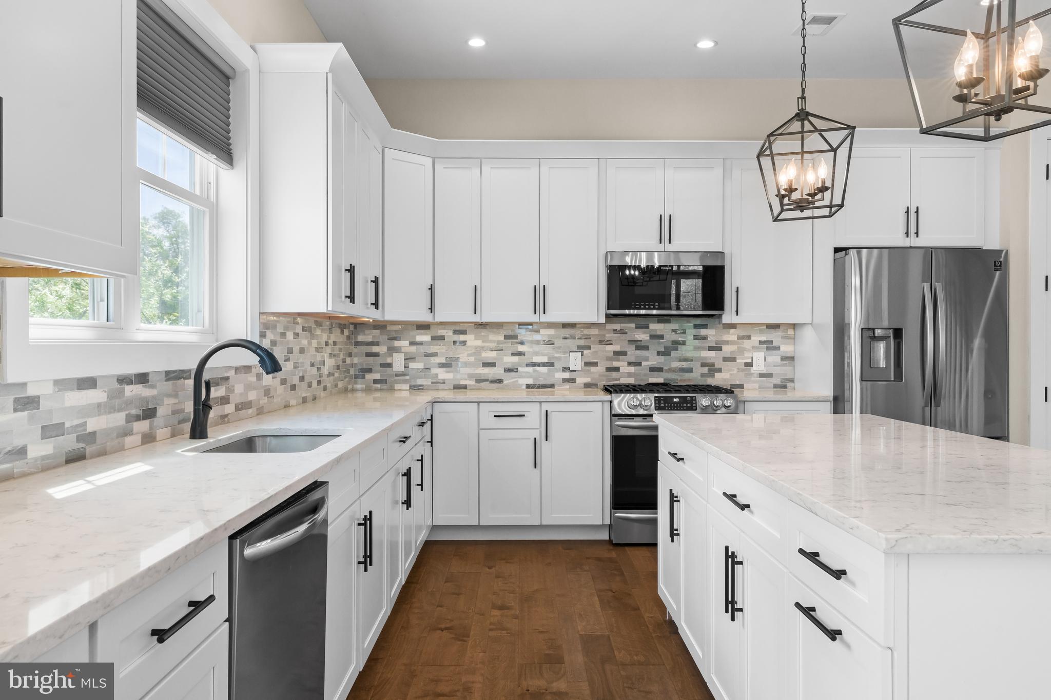 CREEKVIEW ESTATES - Residential