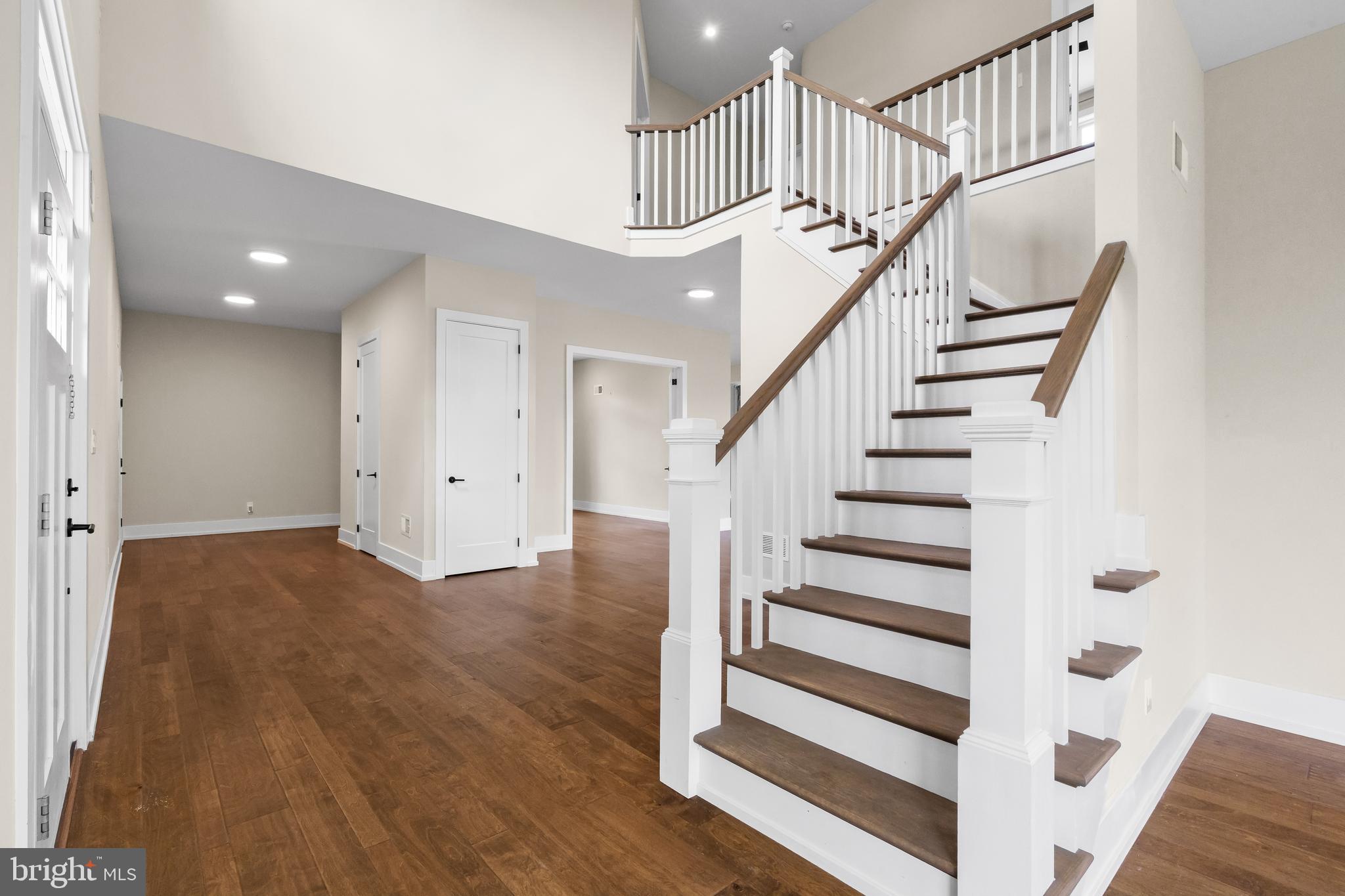 CREEKVIEW ESTATES - Residential