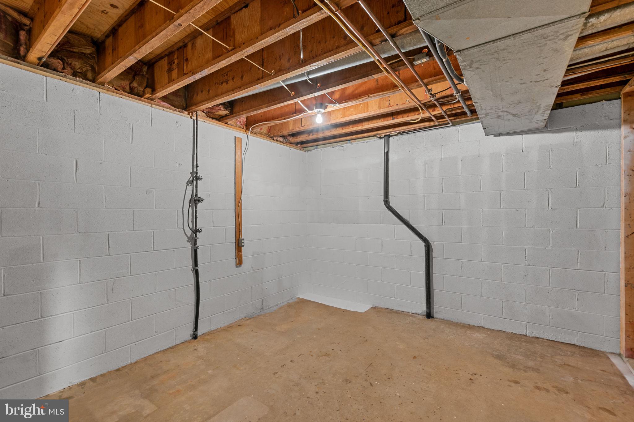 TOWNES OF WAKEFIELD - Residential