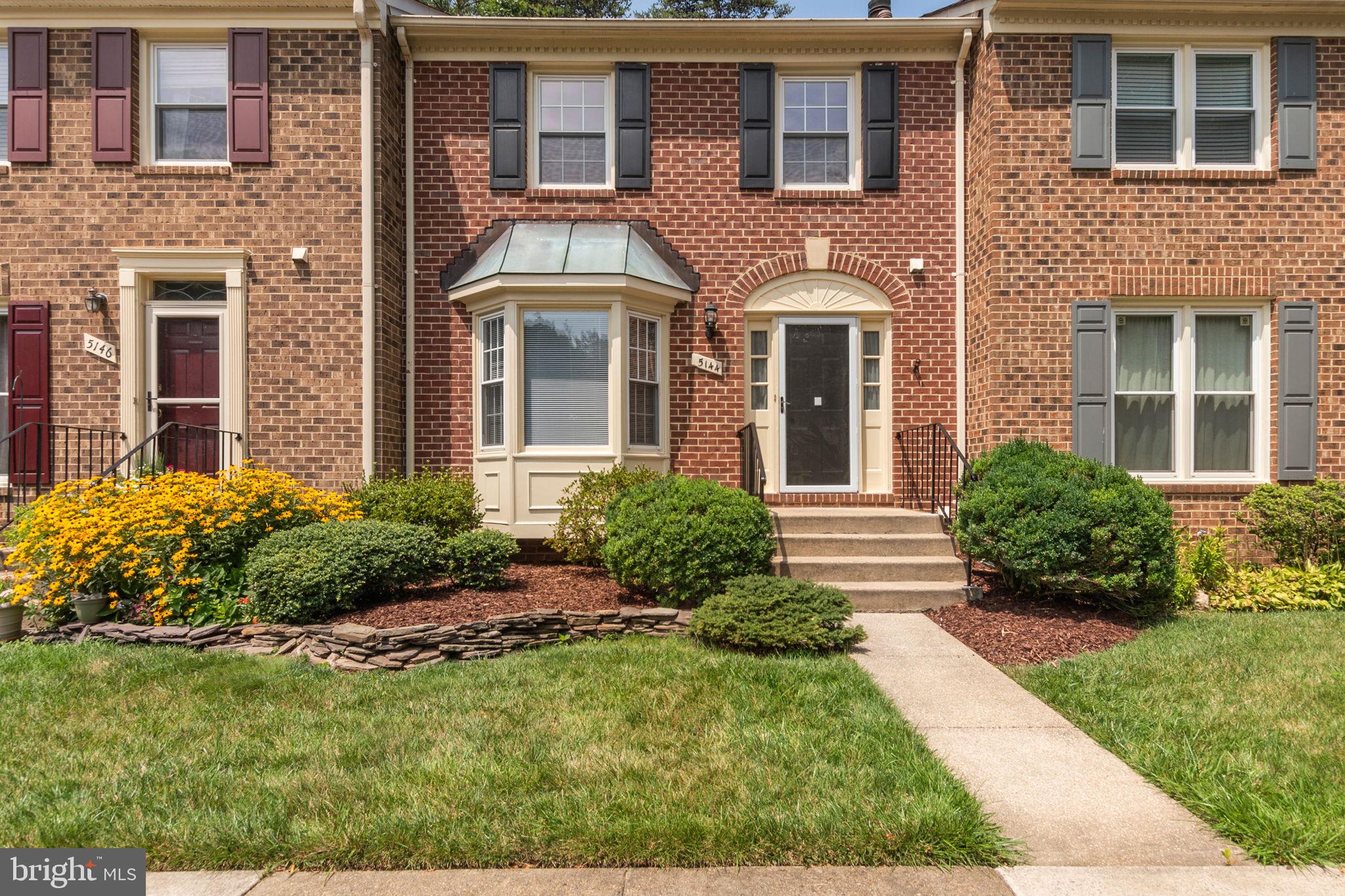 TOWNES OF WAKEFIELD - Residential