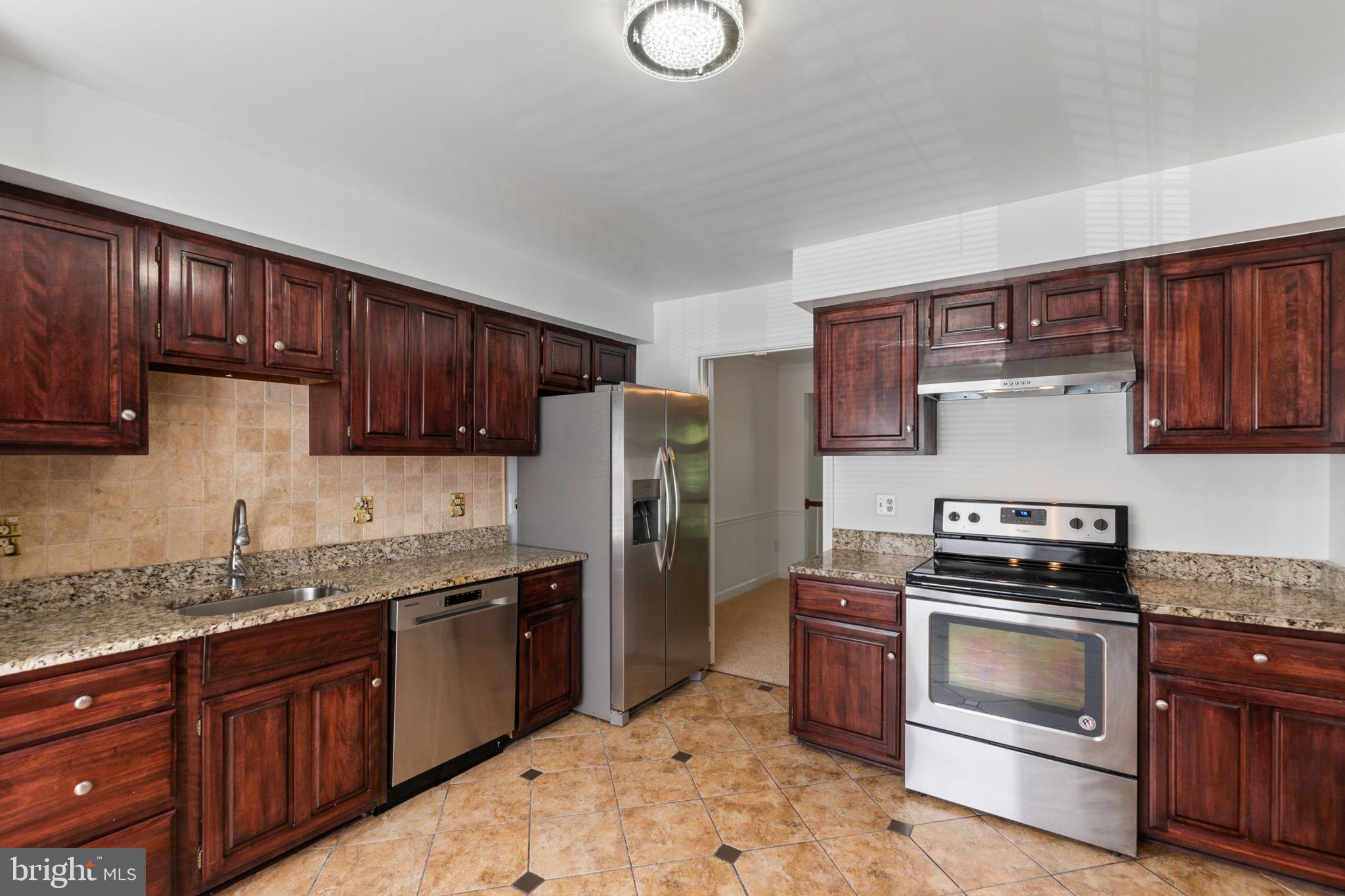 TOWNES OF WAKEFIELD - Residential