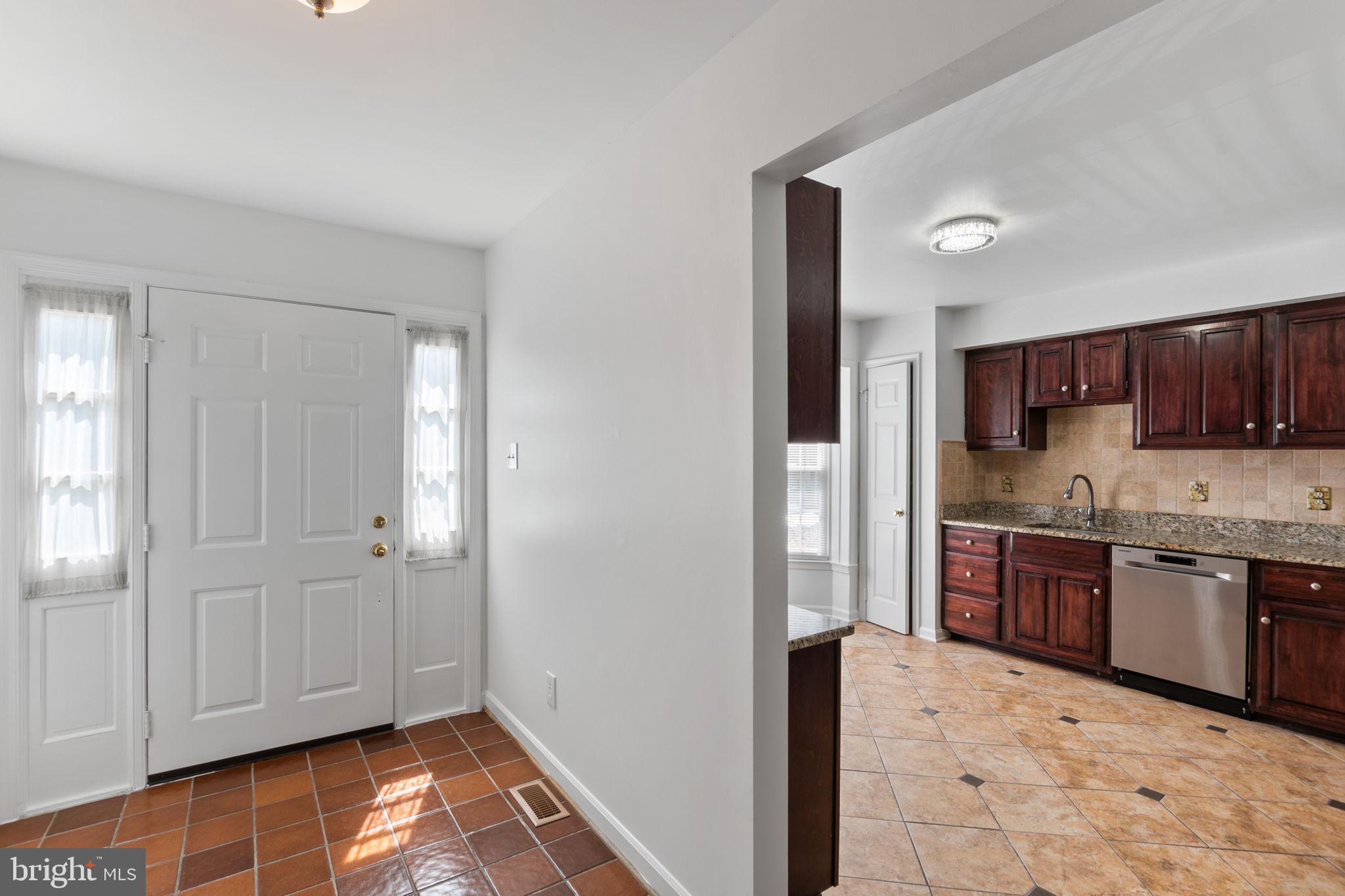 TOWNES OF WAKEFIELD - Residential