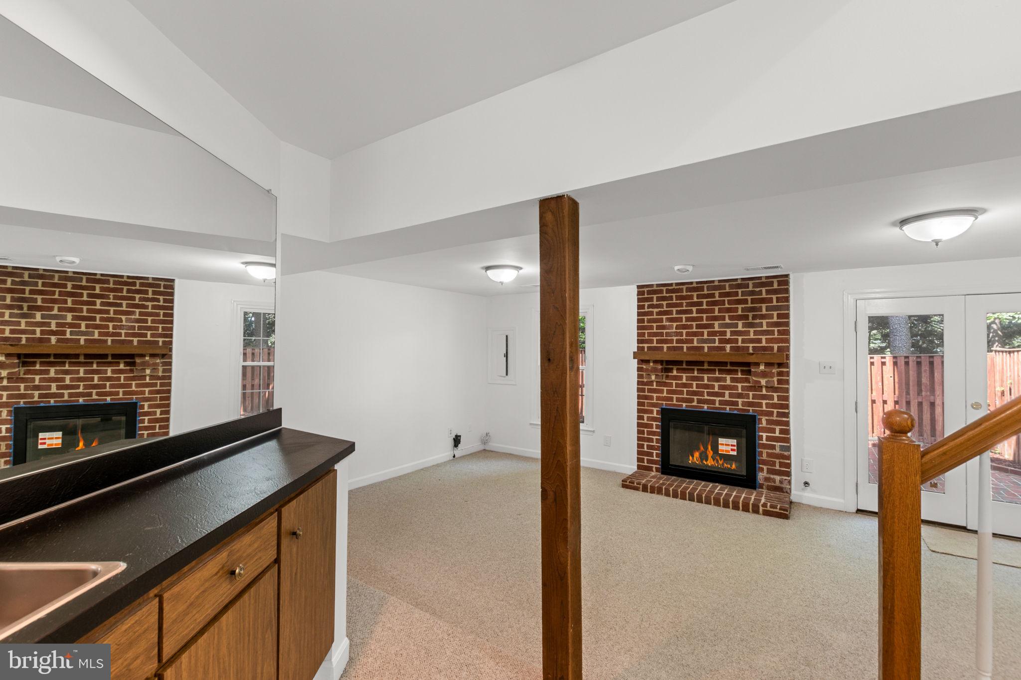 TOWNES OF WAKEFIELD - Residential