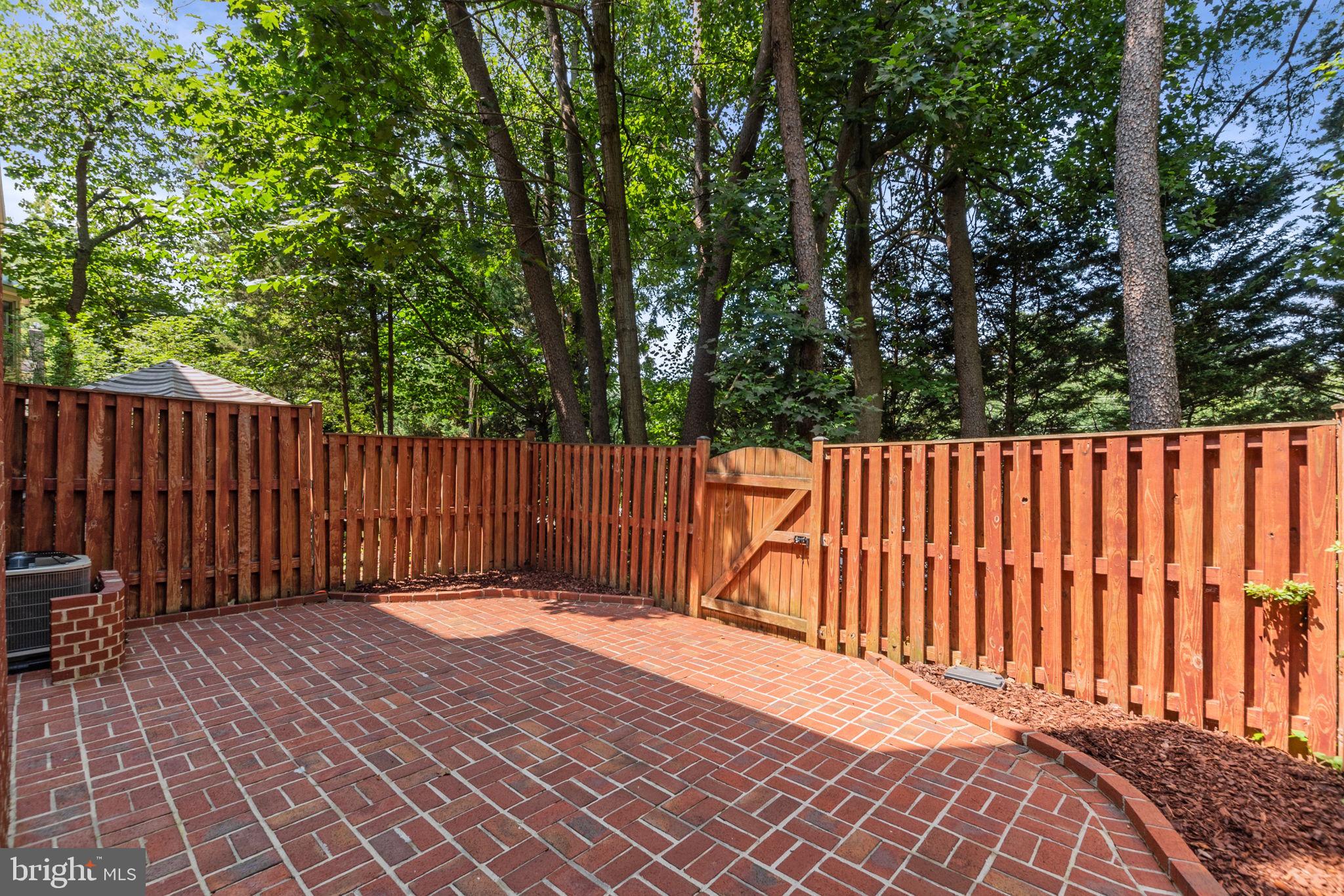 TOWNES OF WAKEFIELD - Residential