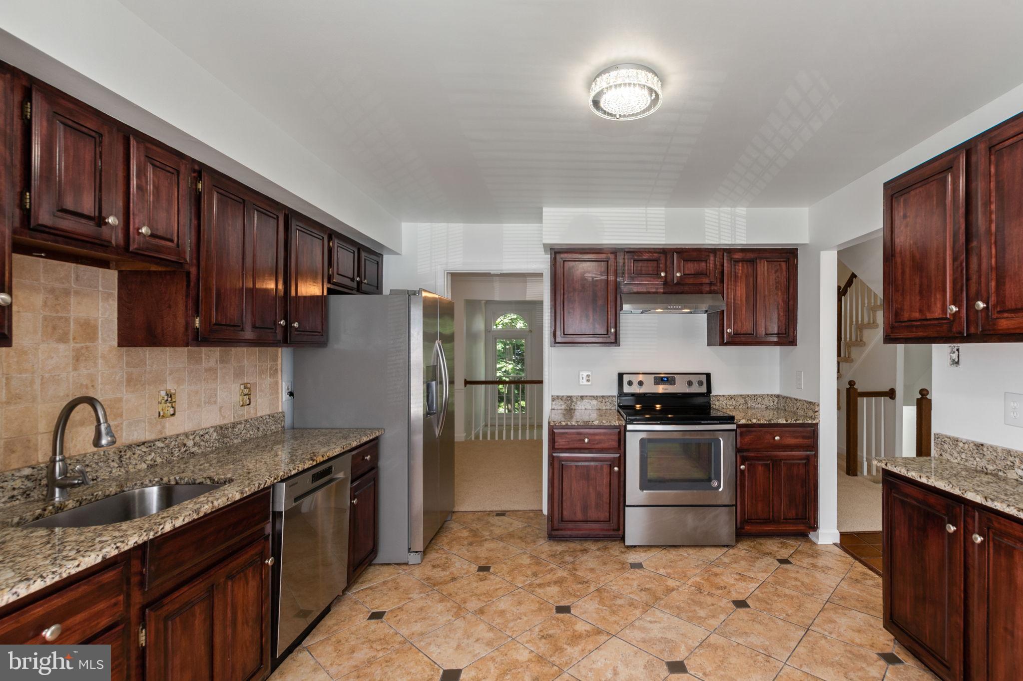 TOWNES OF WAKEFIELD - Residential