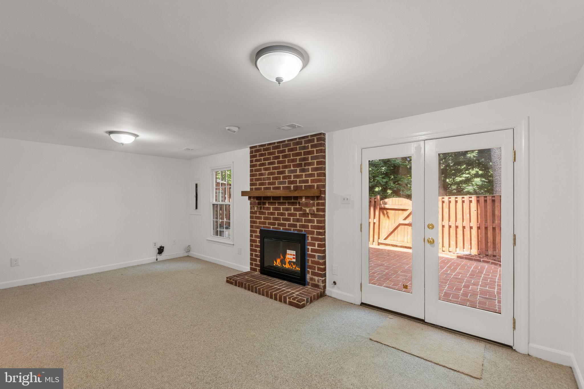 TOWNES OF WAKEFIELD - Residential