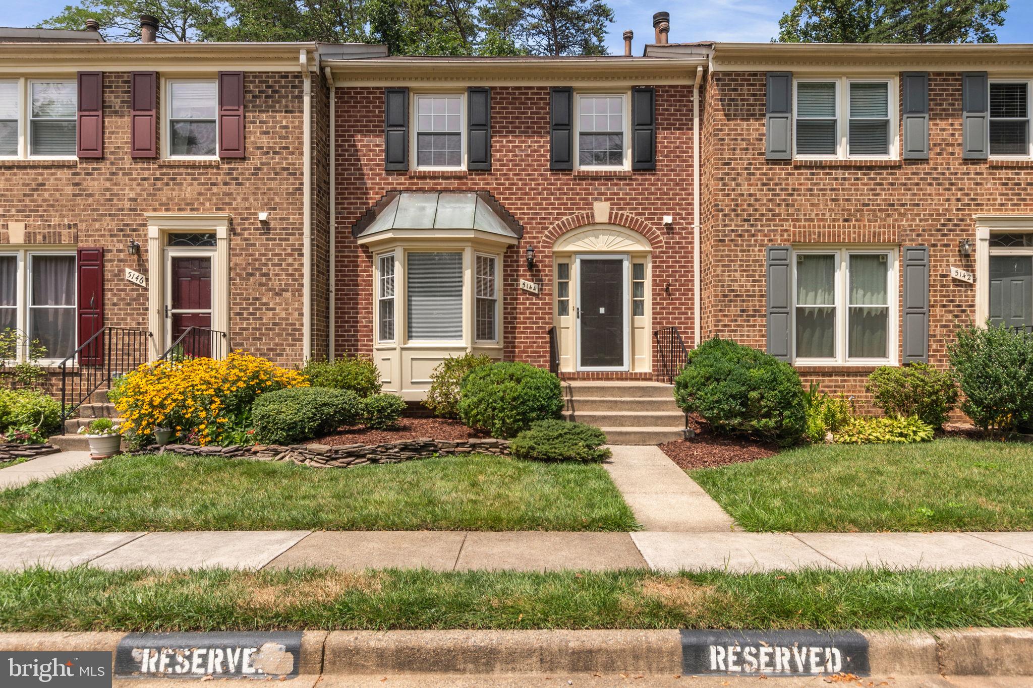 TOWNES OF WAKEFIELD - Residential