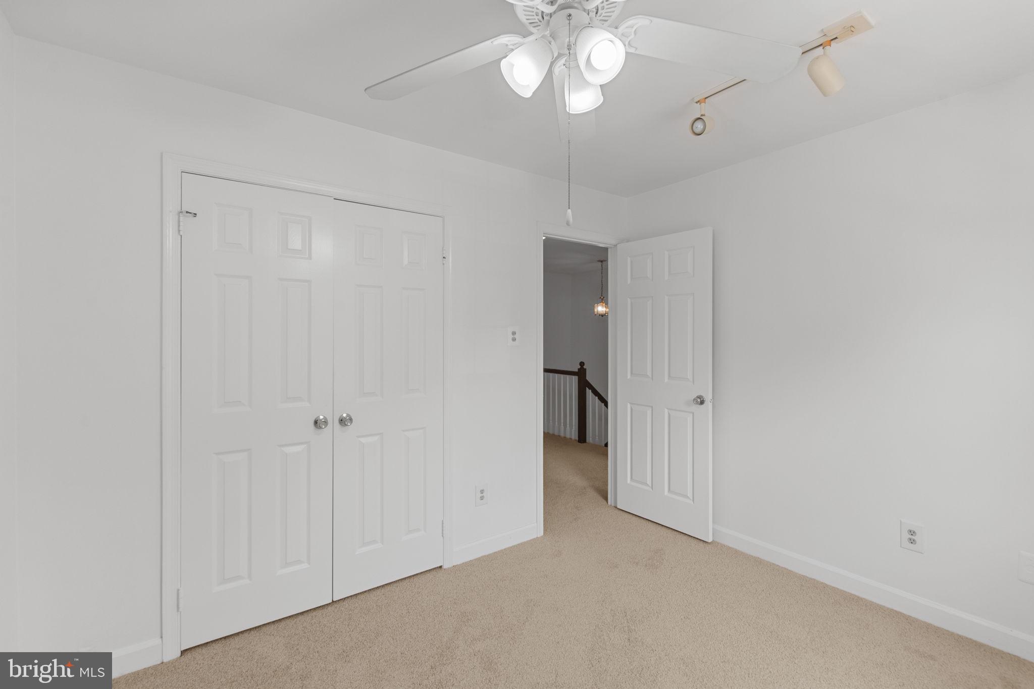 TOWNES OF WAKEFIELD - Residential