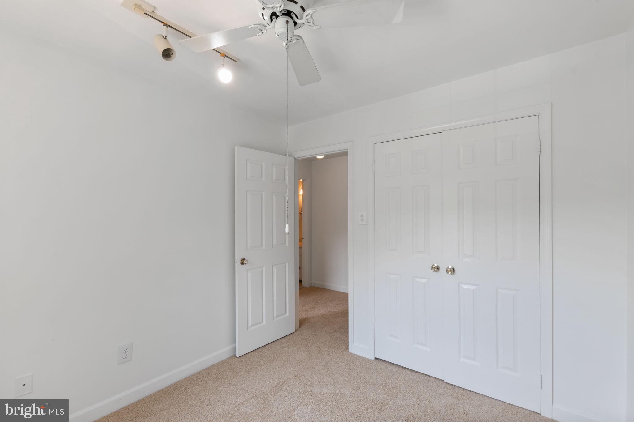 TOWNES OF WAKEFIELD - Residential