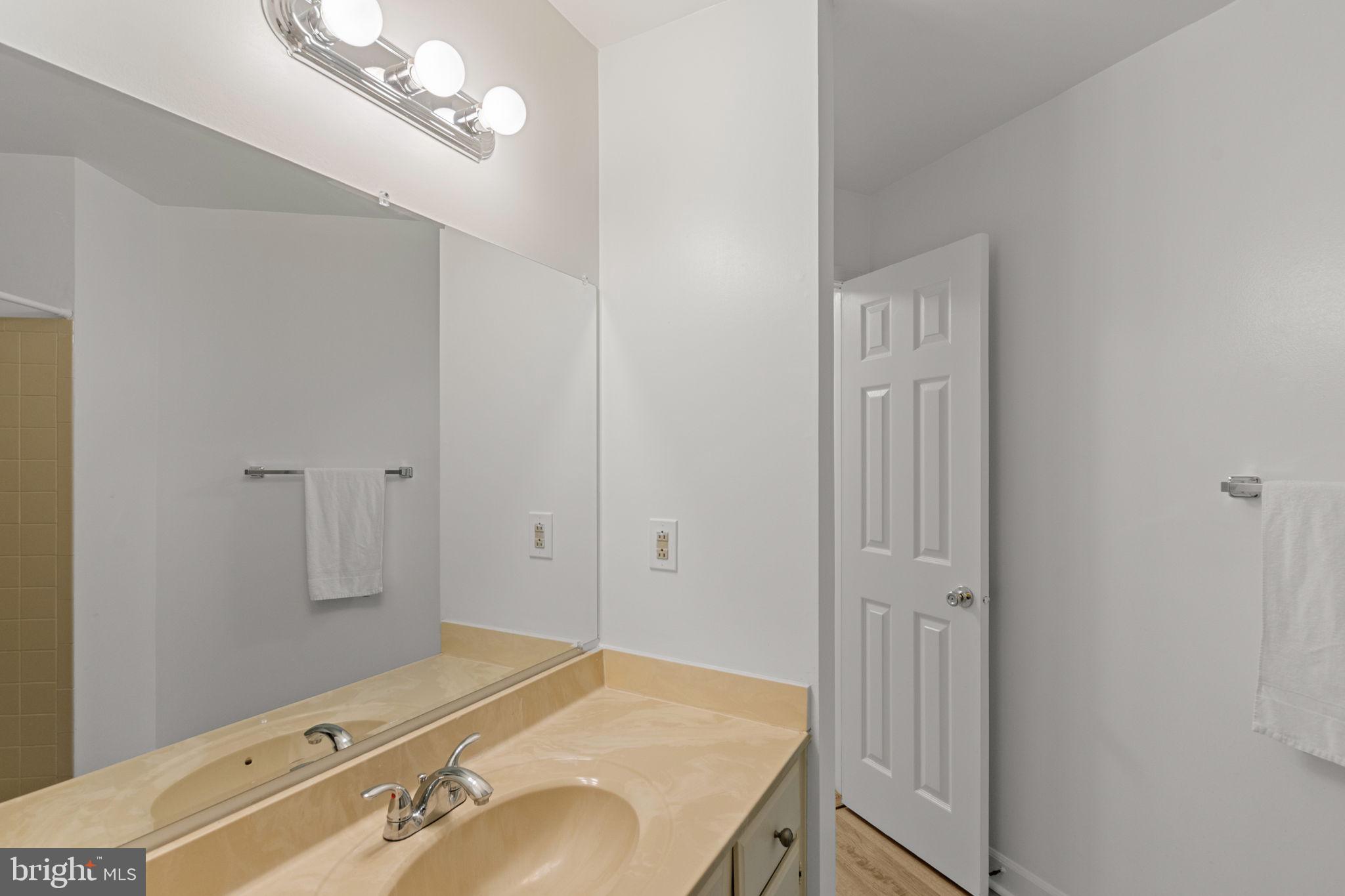 TOWNES OF WAKEFIELD - Residential