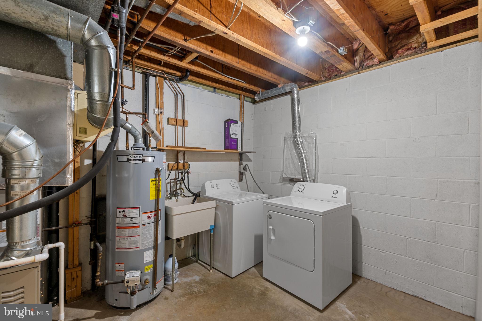 TOWNES OF WAKEFIELD - Residential