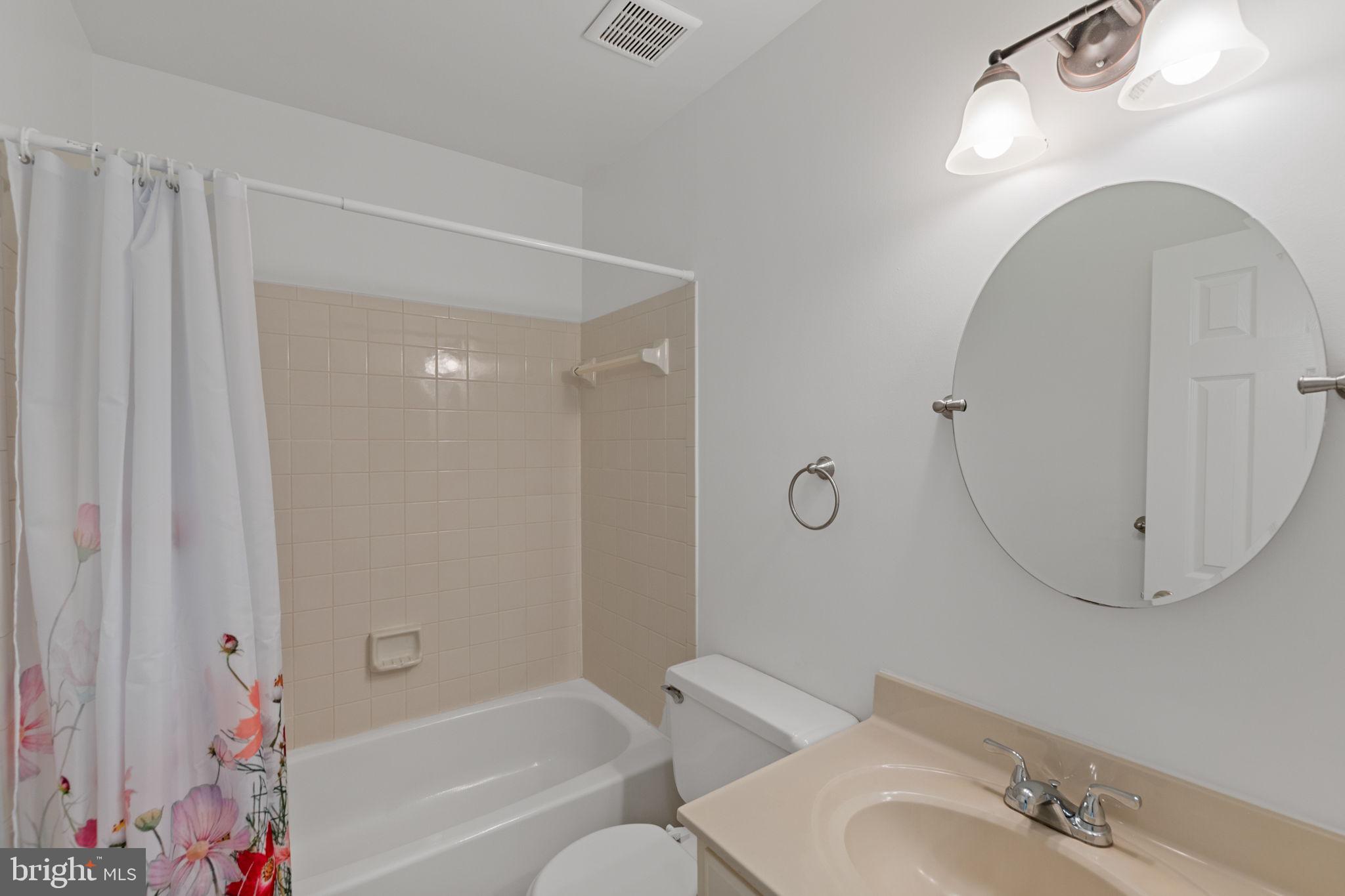 TOWNES OF WAKEFIELD - Residential