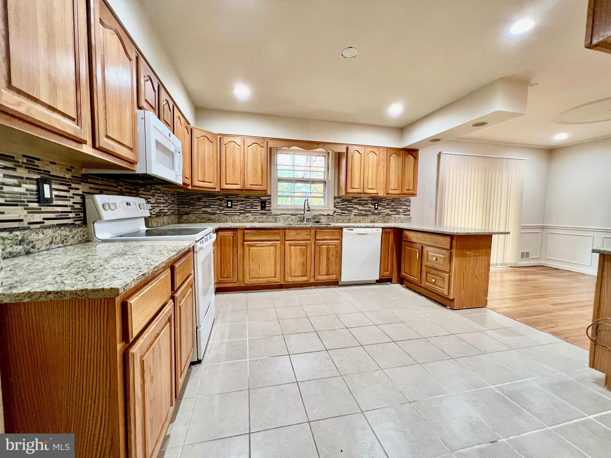 CLARKSVILLE HUNT - Residential Lease