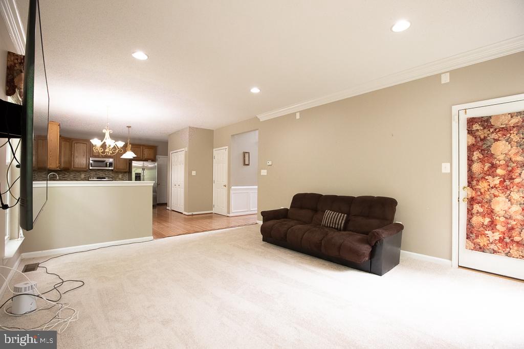 JAMESTOWNE - Residential